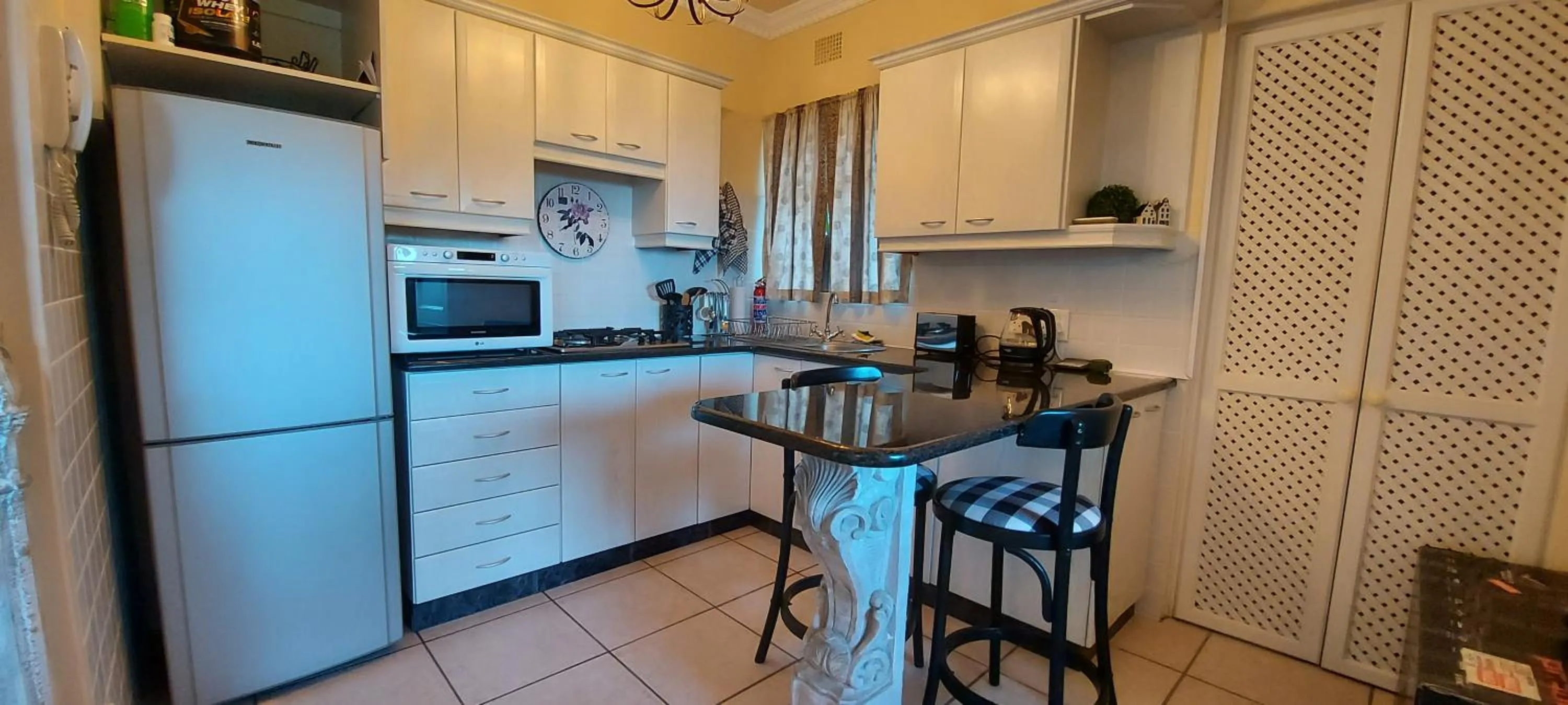 Kitchen or kitchenette in Roosboom Guest Apartments