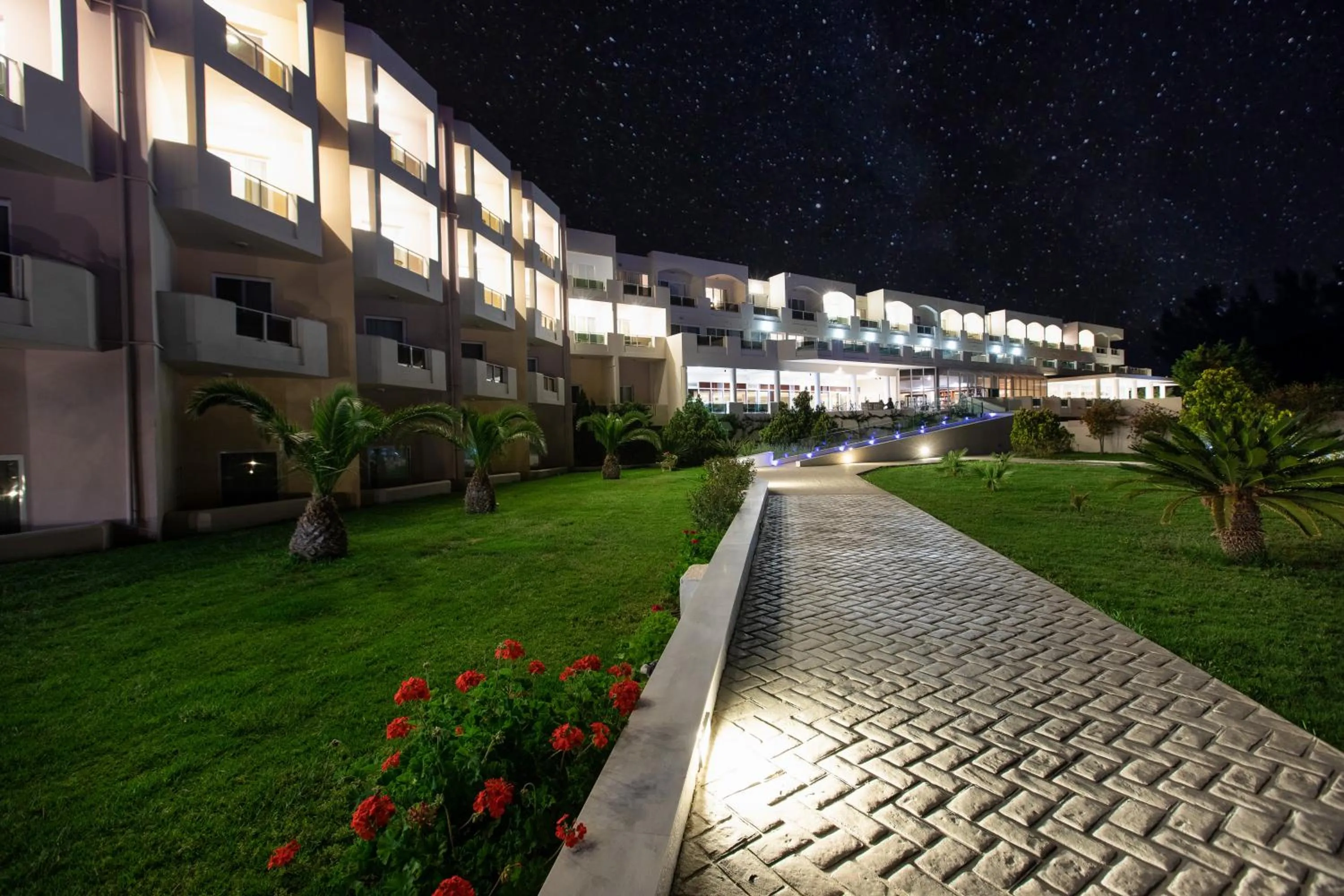 Garden in Sovereign Beach Hotel