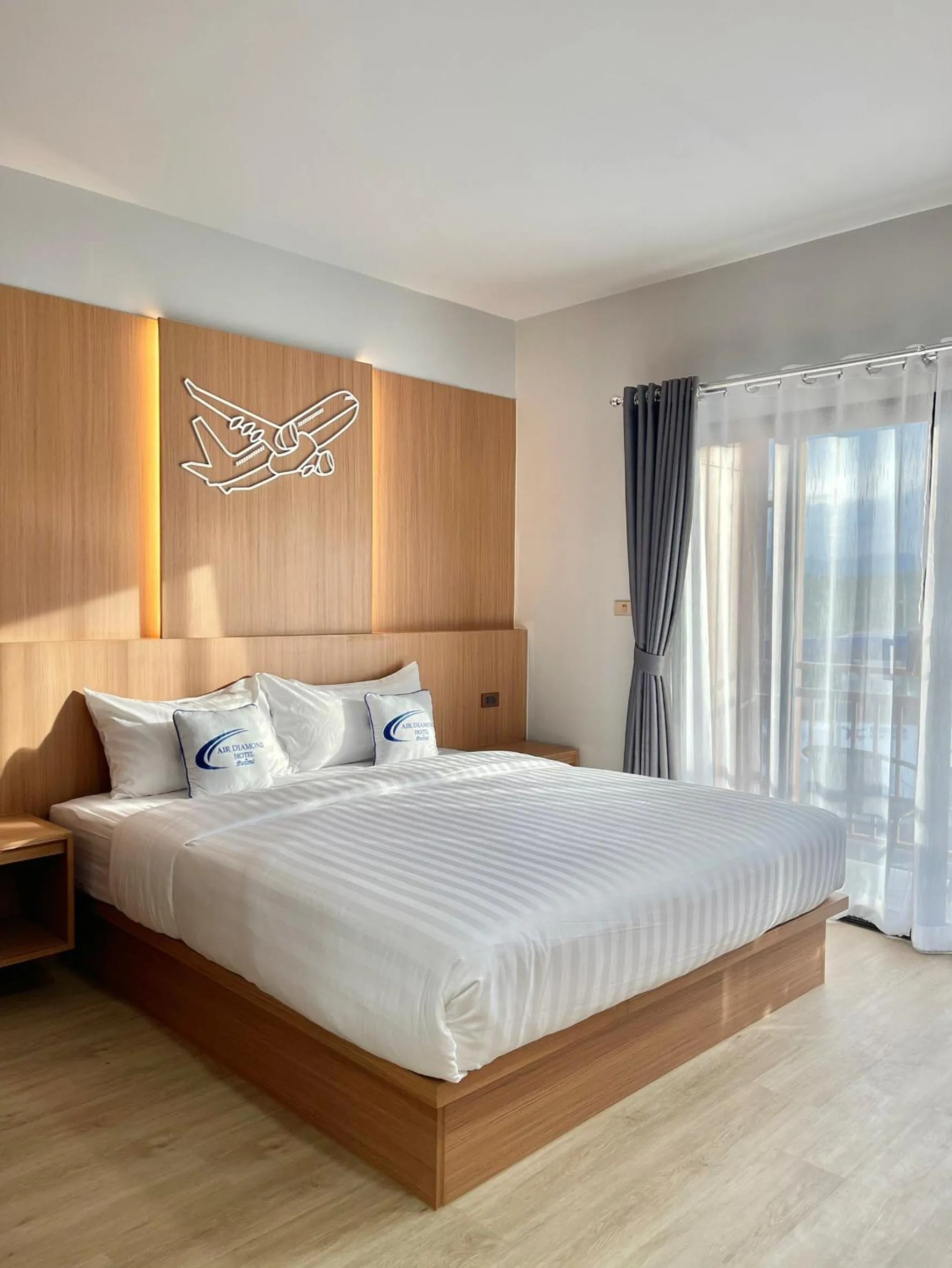 Bedroom, Bed in Air Diamond Hotel