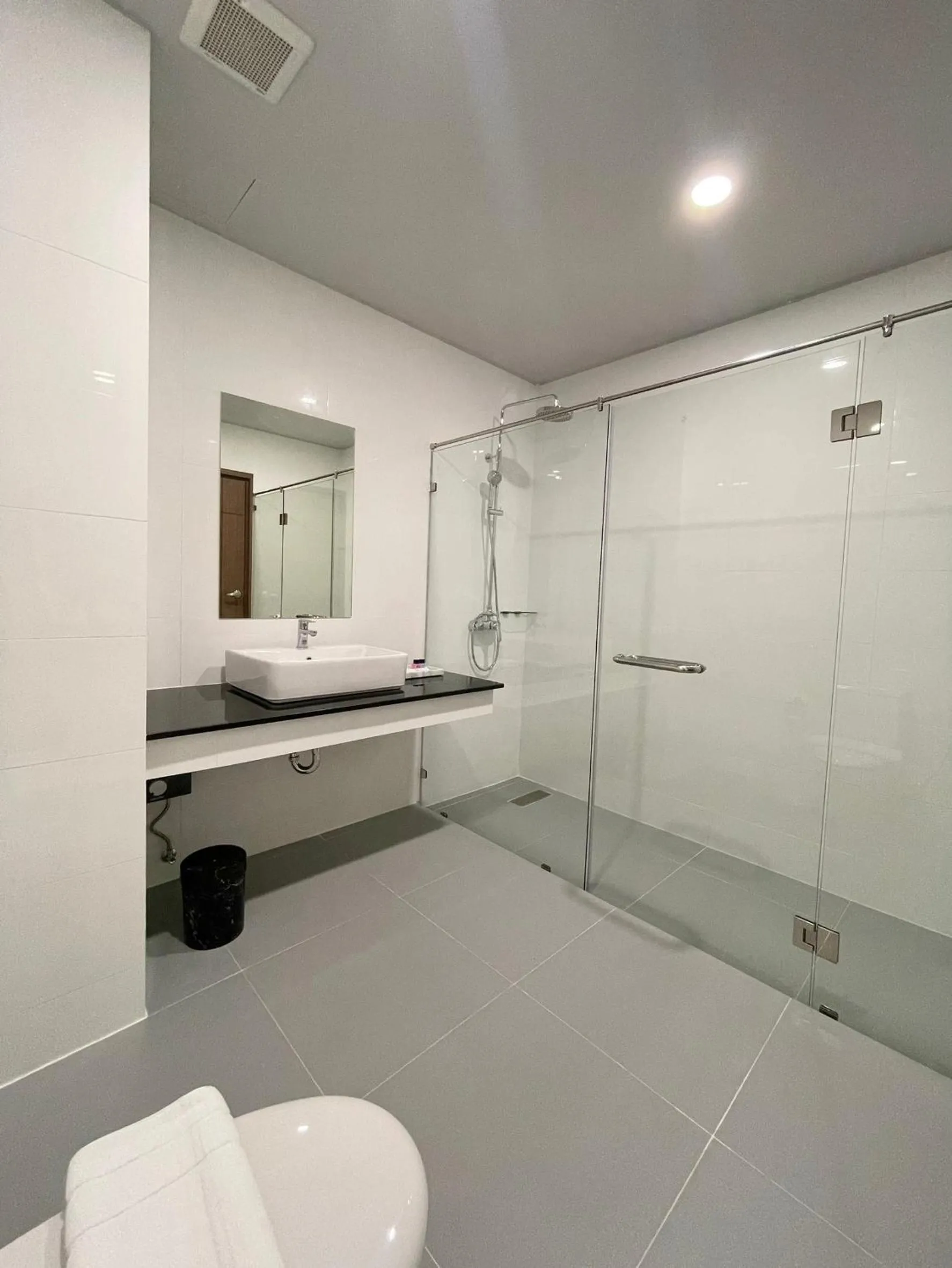 Bathroom in Air Diamond Hotel