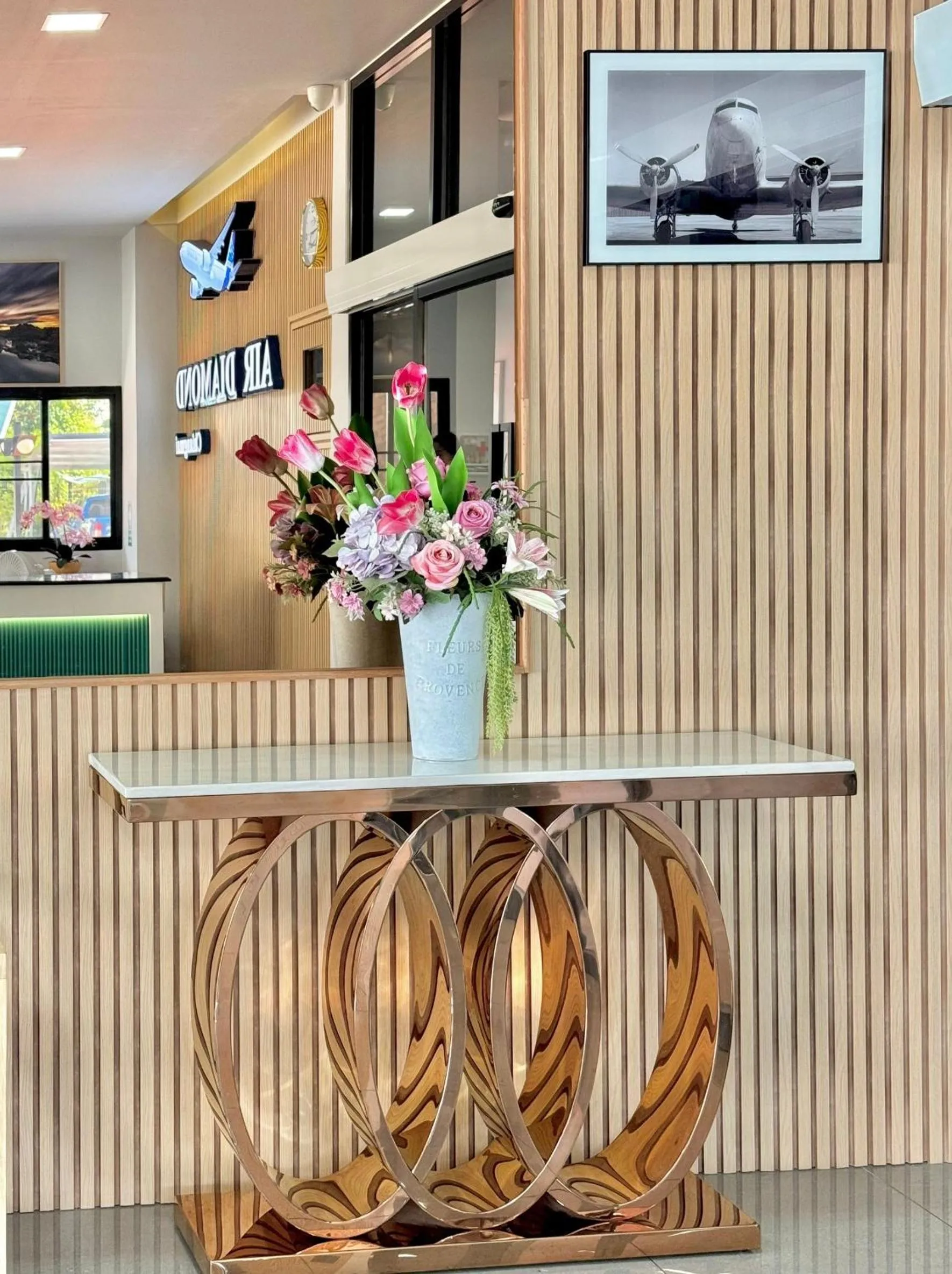 Decorative detail in Air Diamond Hotel