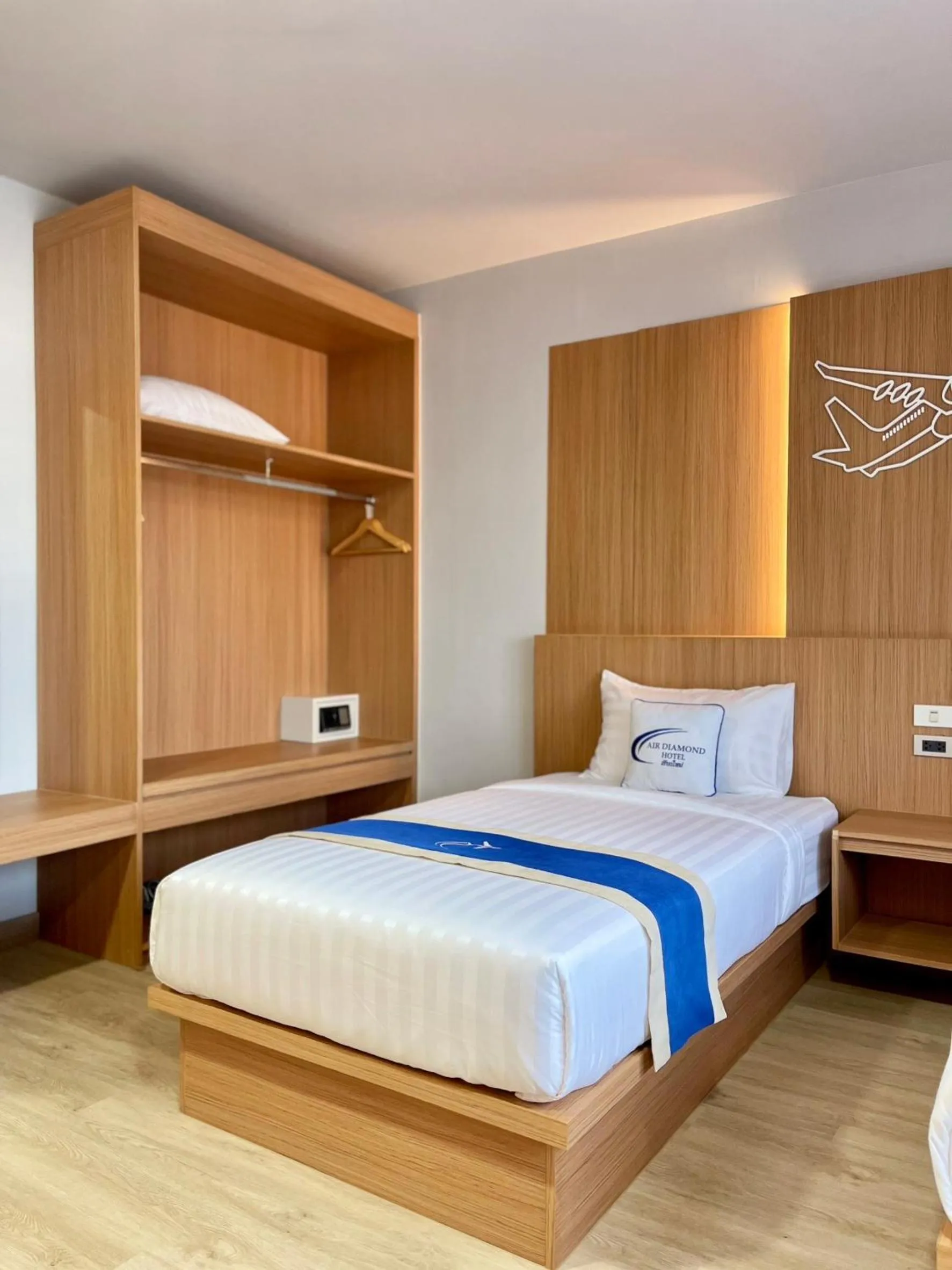 Bedroom, Bed in Air Diamond Hotel