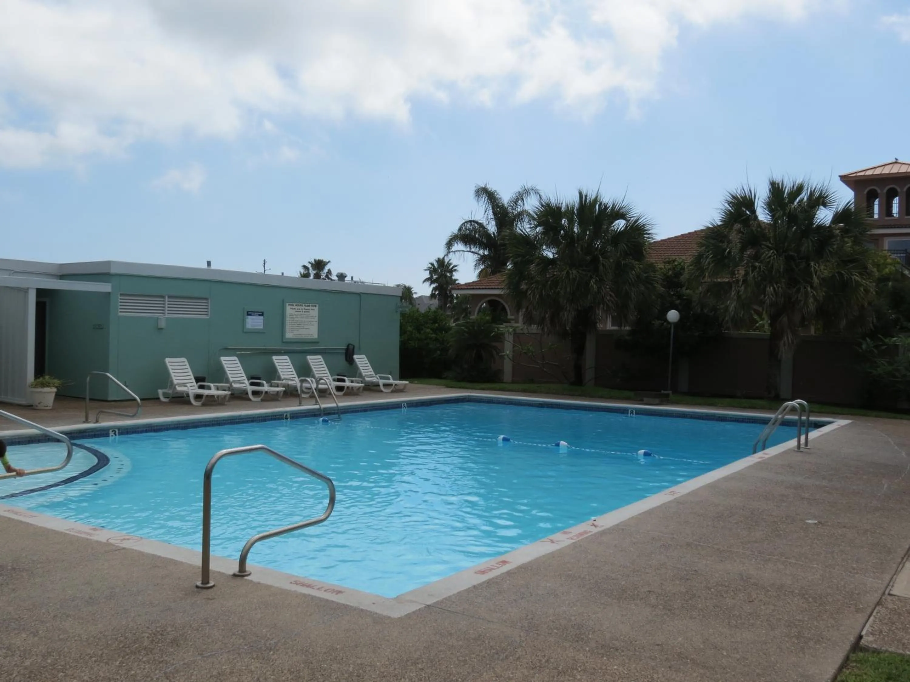 Facade/entrance in Multi Resorts at Puente Vista