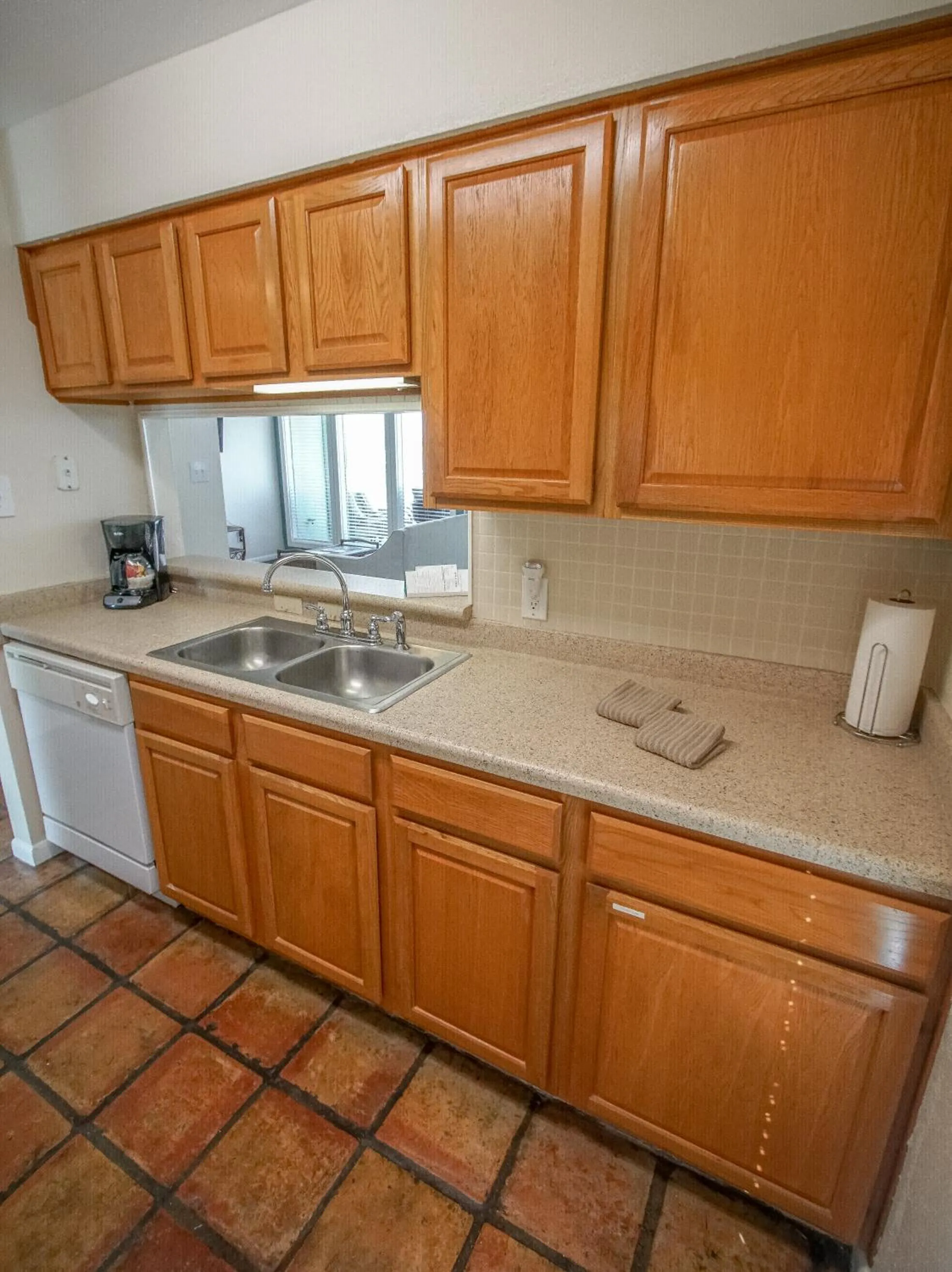 Coffee/tea facilities in Multi Resorts at Puente Vista