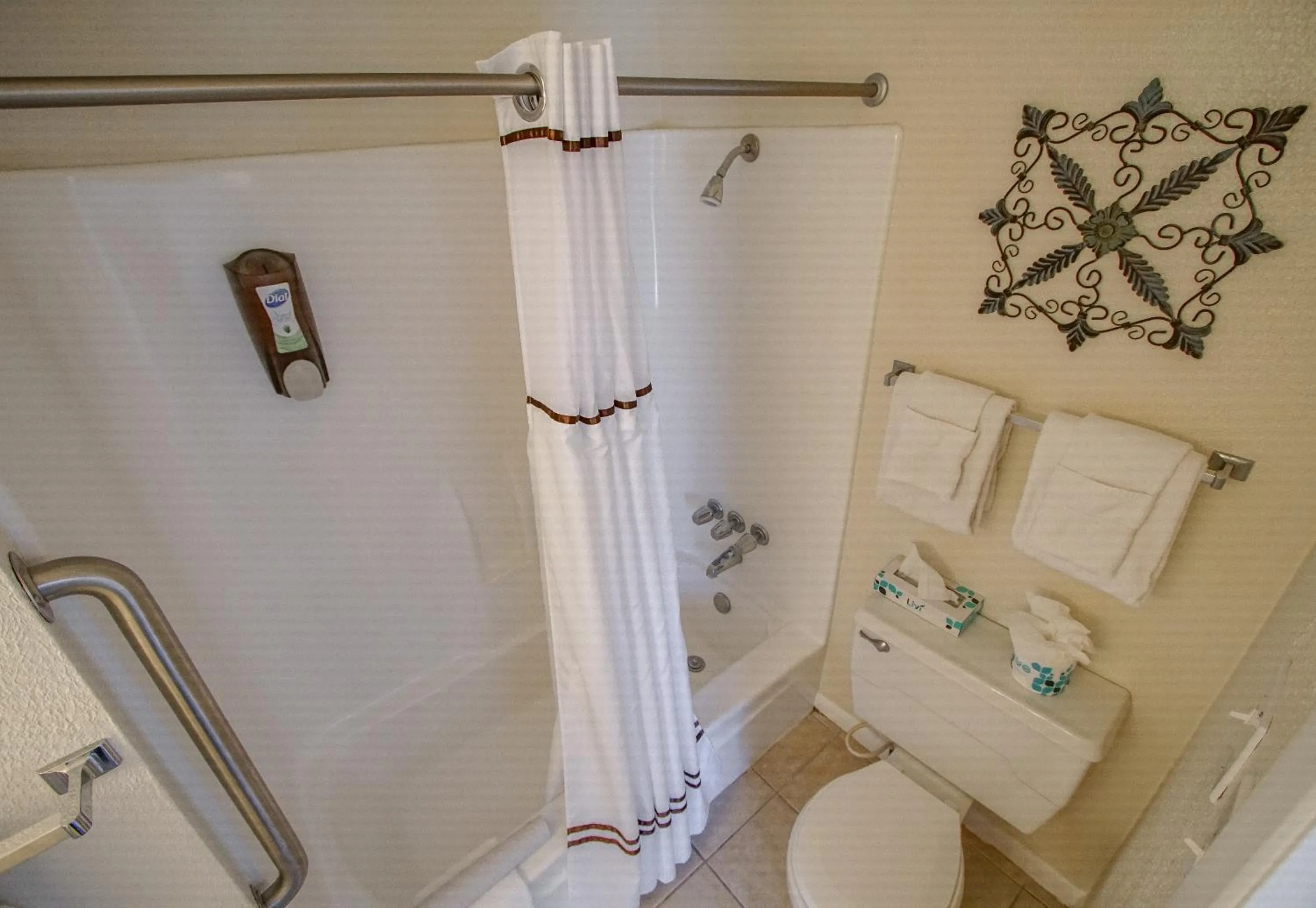 Shower in Multi Resorts at Puente Vista
