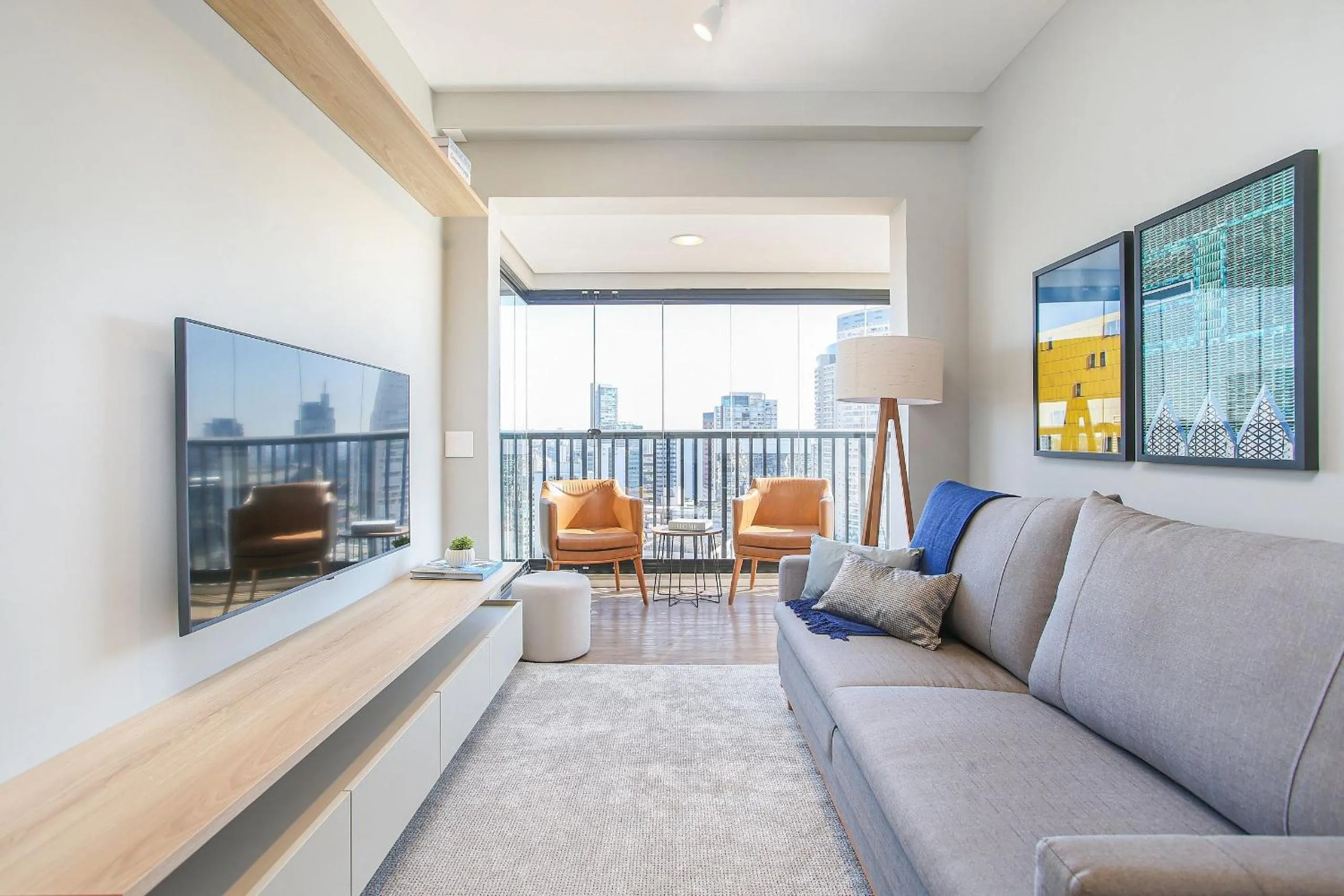 Seating area in Expand Pinheiros