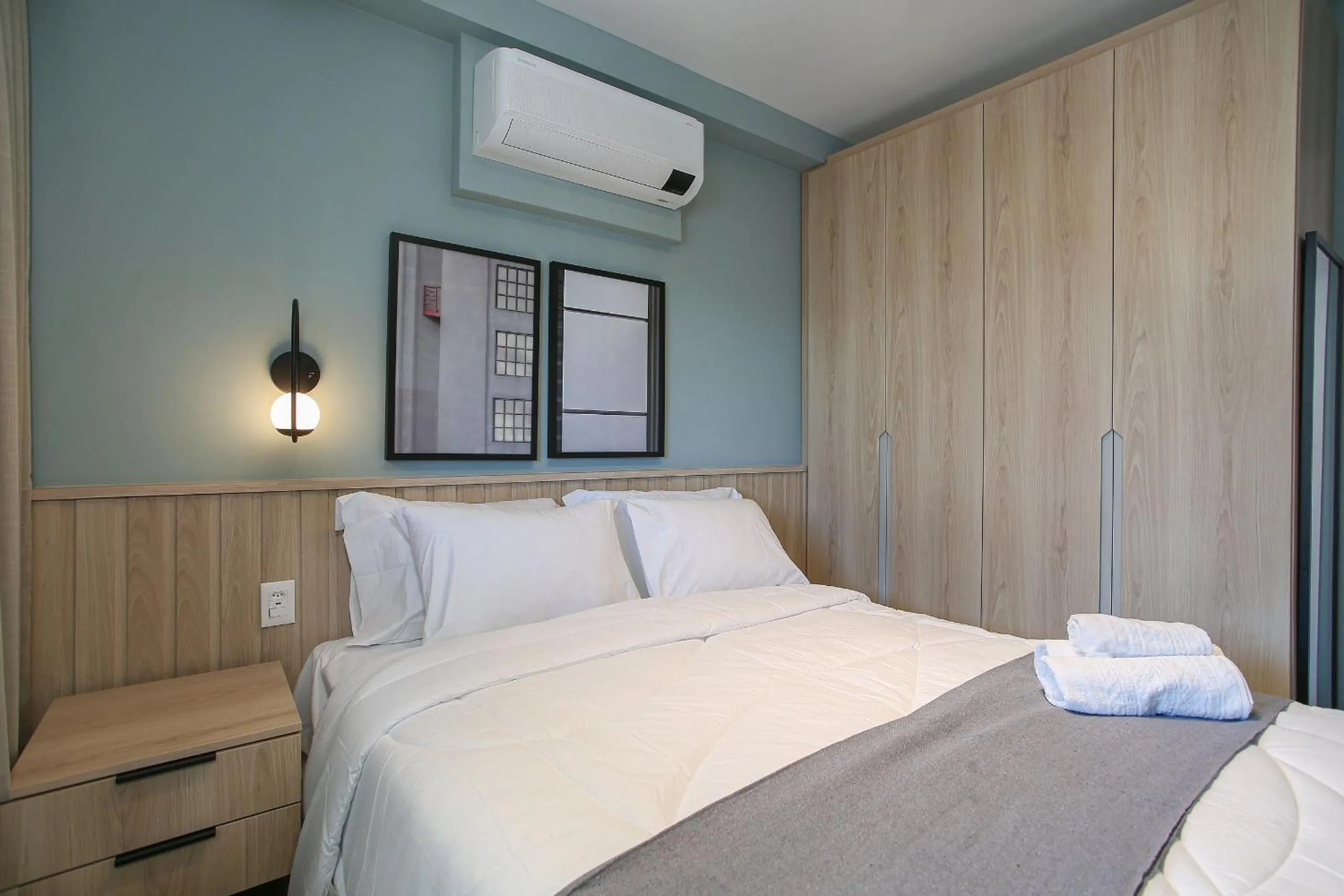 Bedroom, Bed in Expand Pinheiros