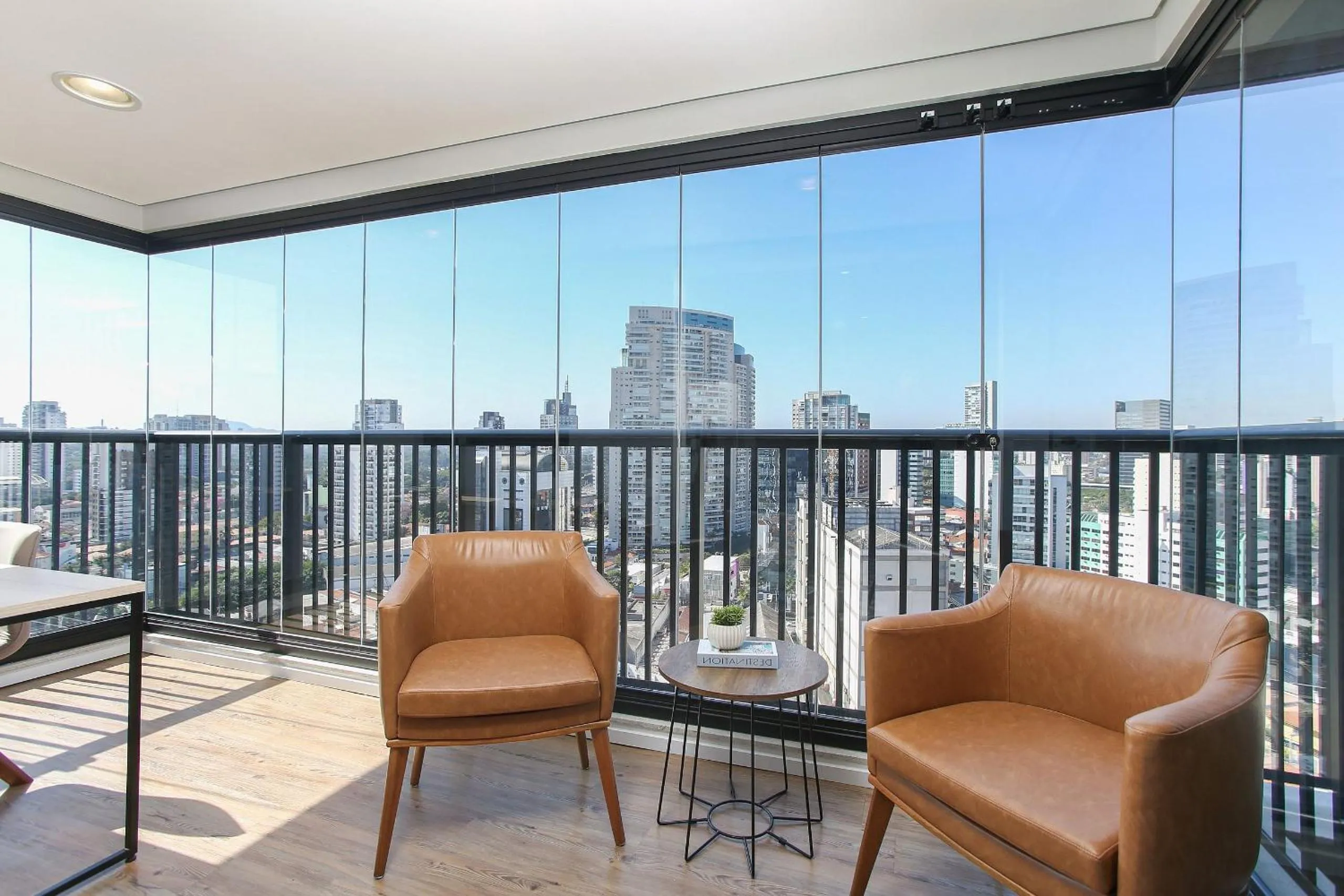 Seating area in Expand Pinheiros