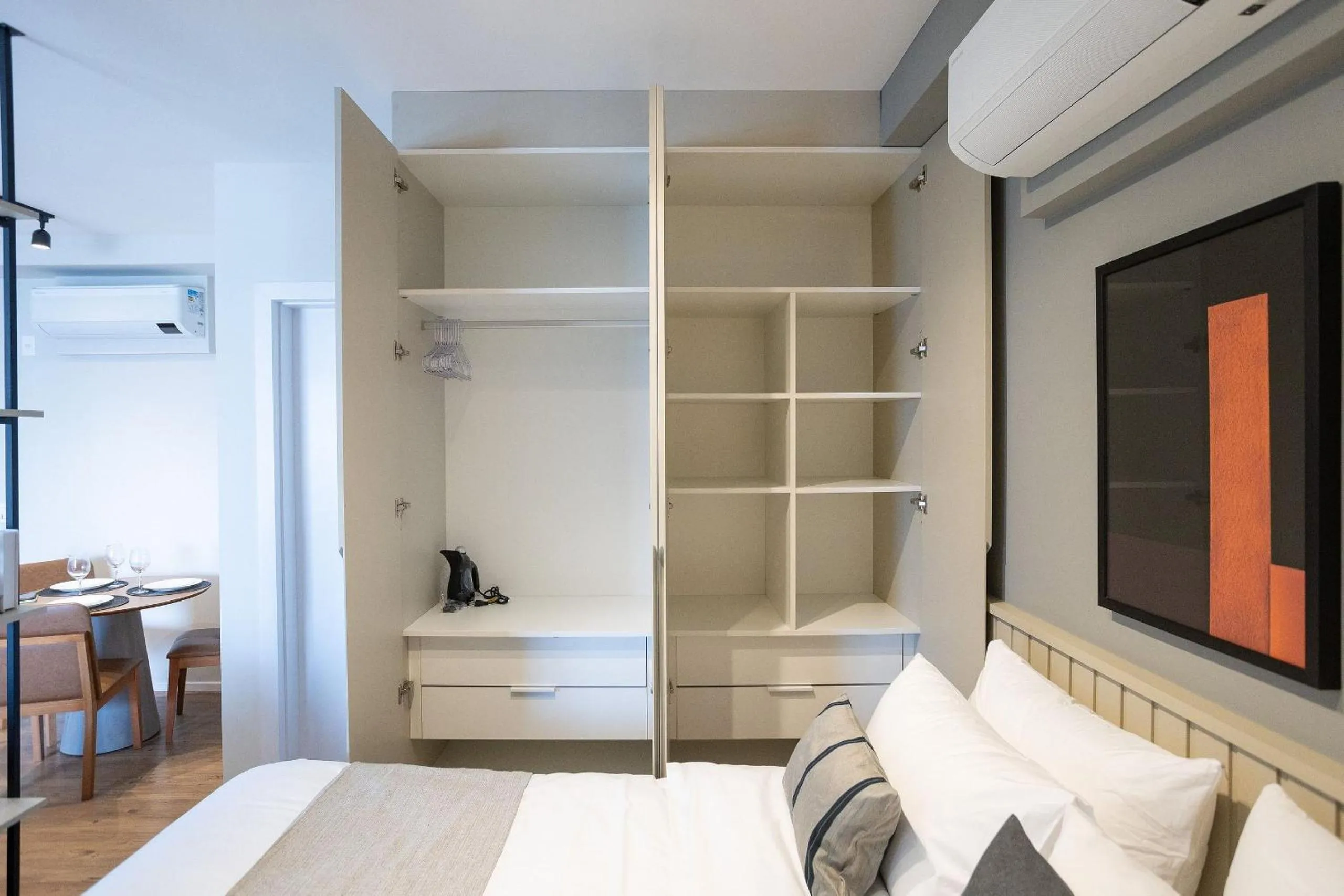 Bedroom, Bed in Expand Pinheiros