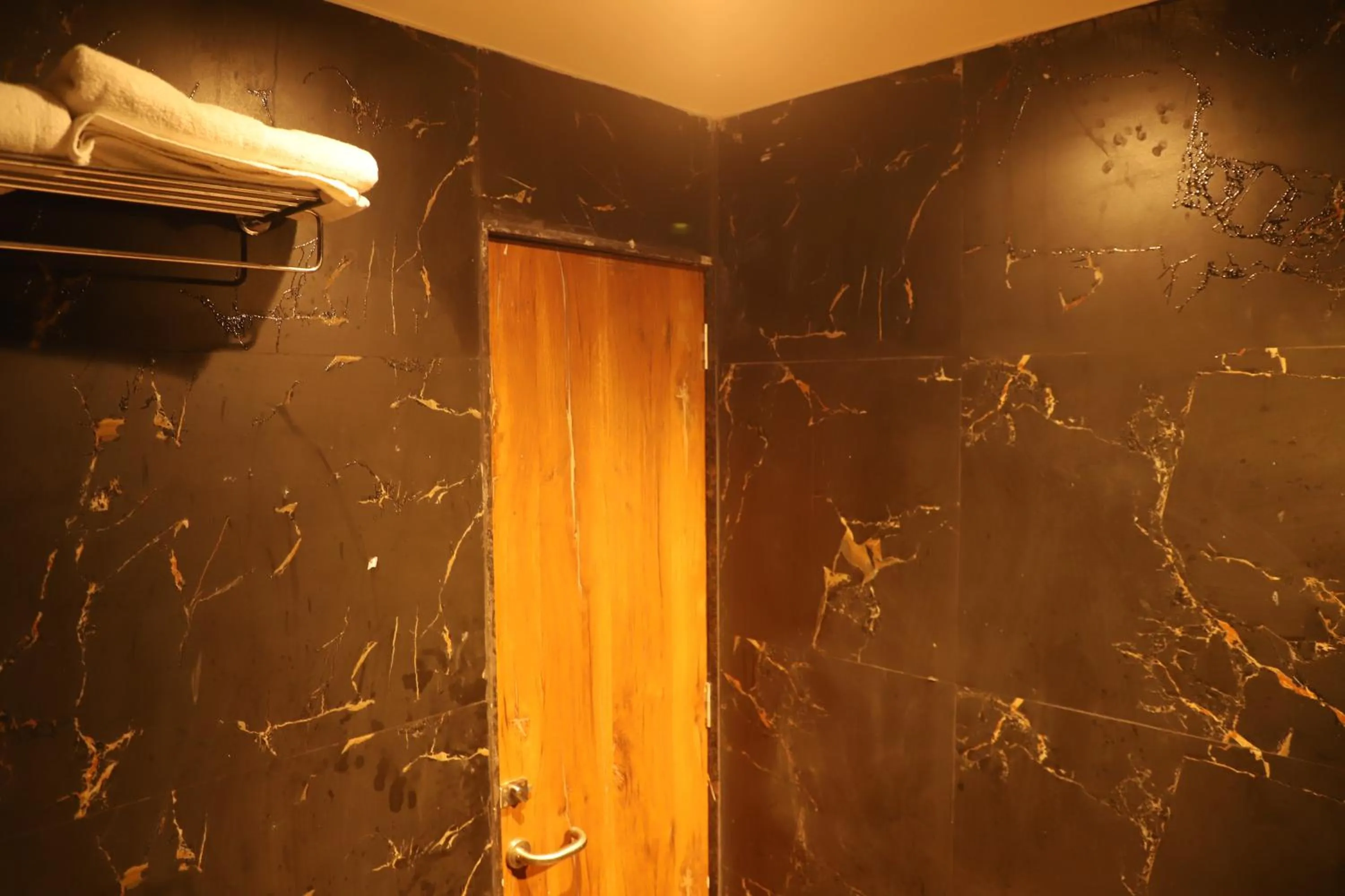 Bathroom in Hotel Sai Pritam