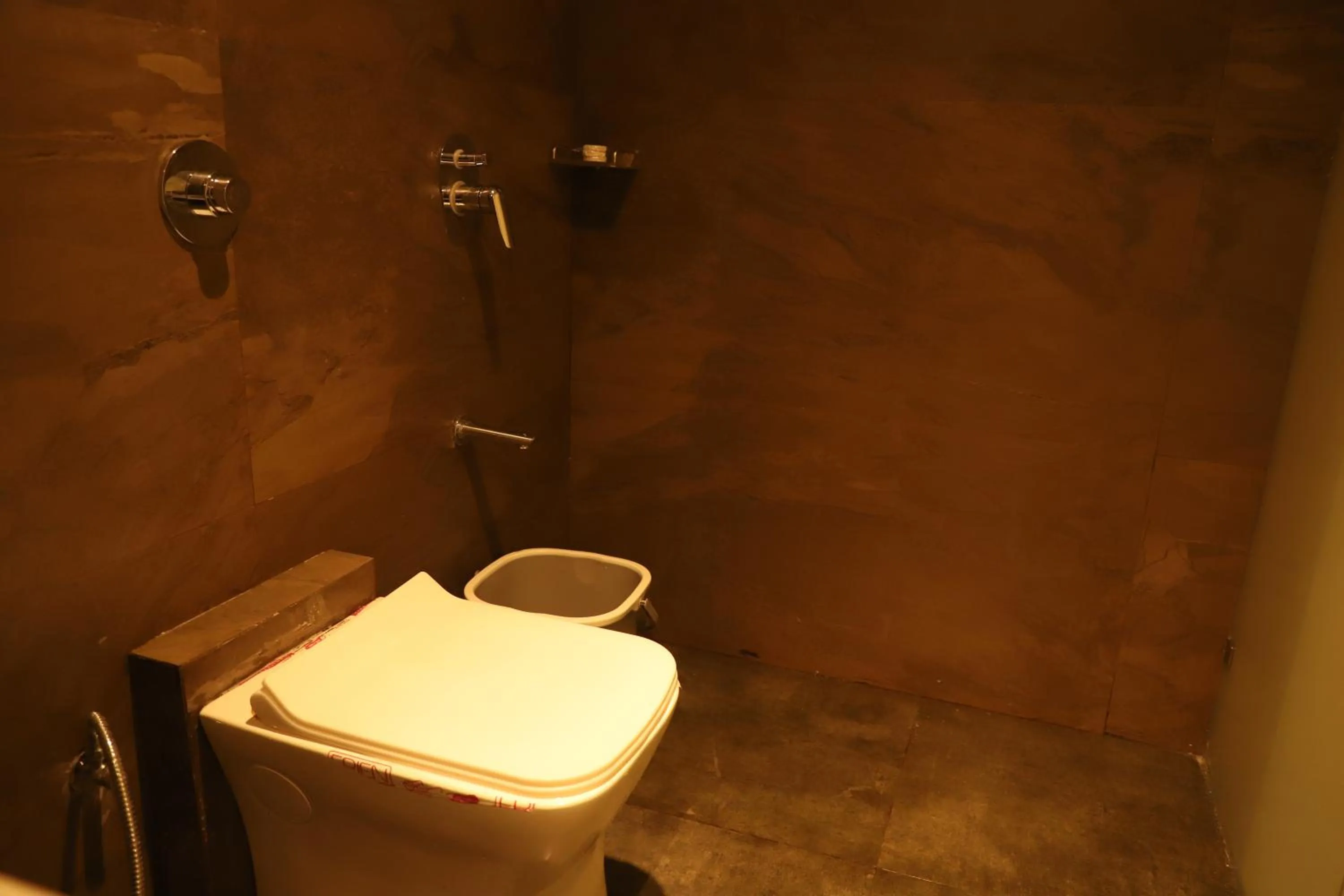 Shower in Hotel Sai Pritam