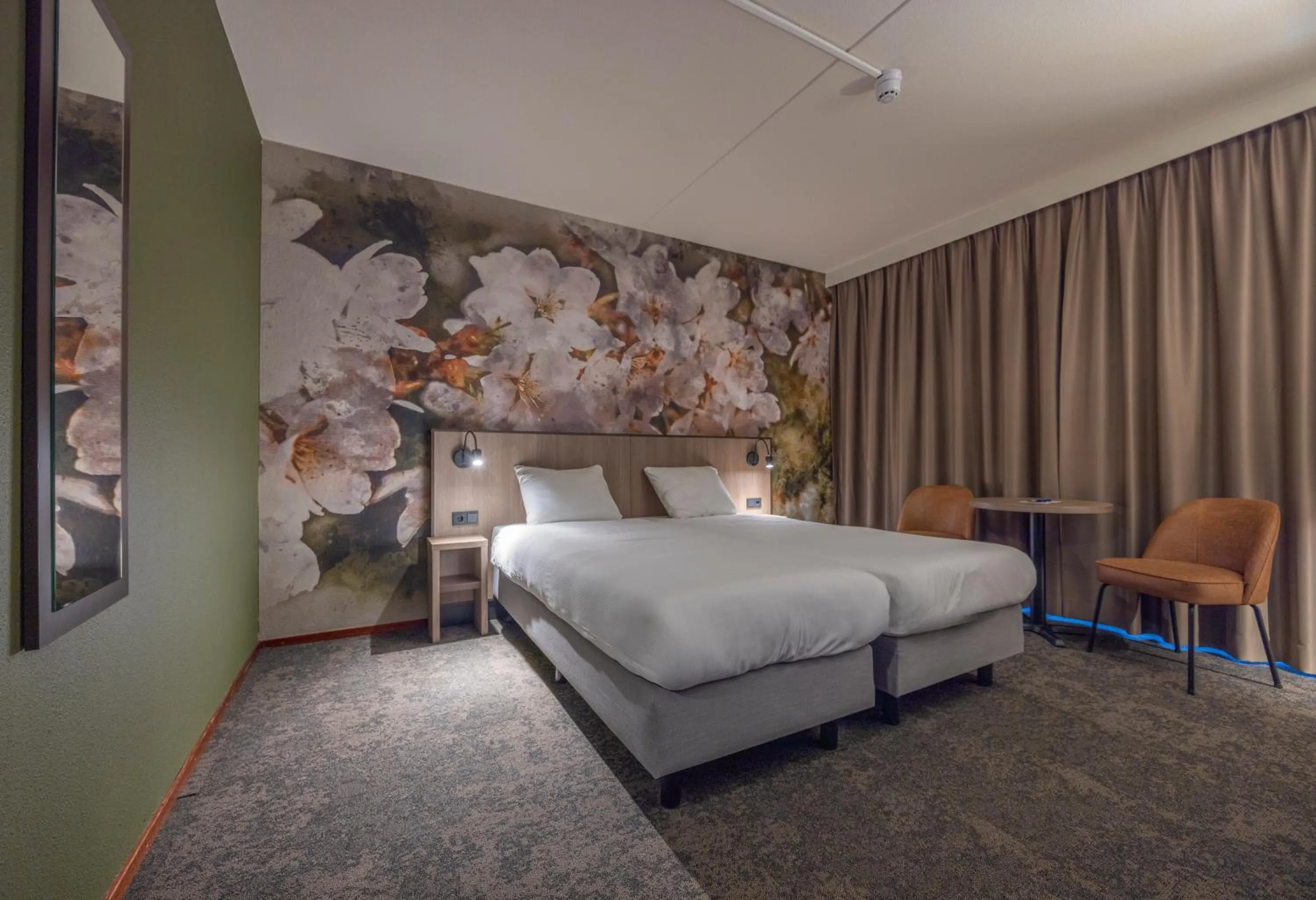 Bedroom, Bed in Fletcher Parkhotel Val Monte