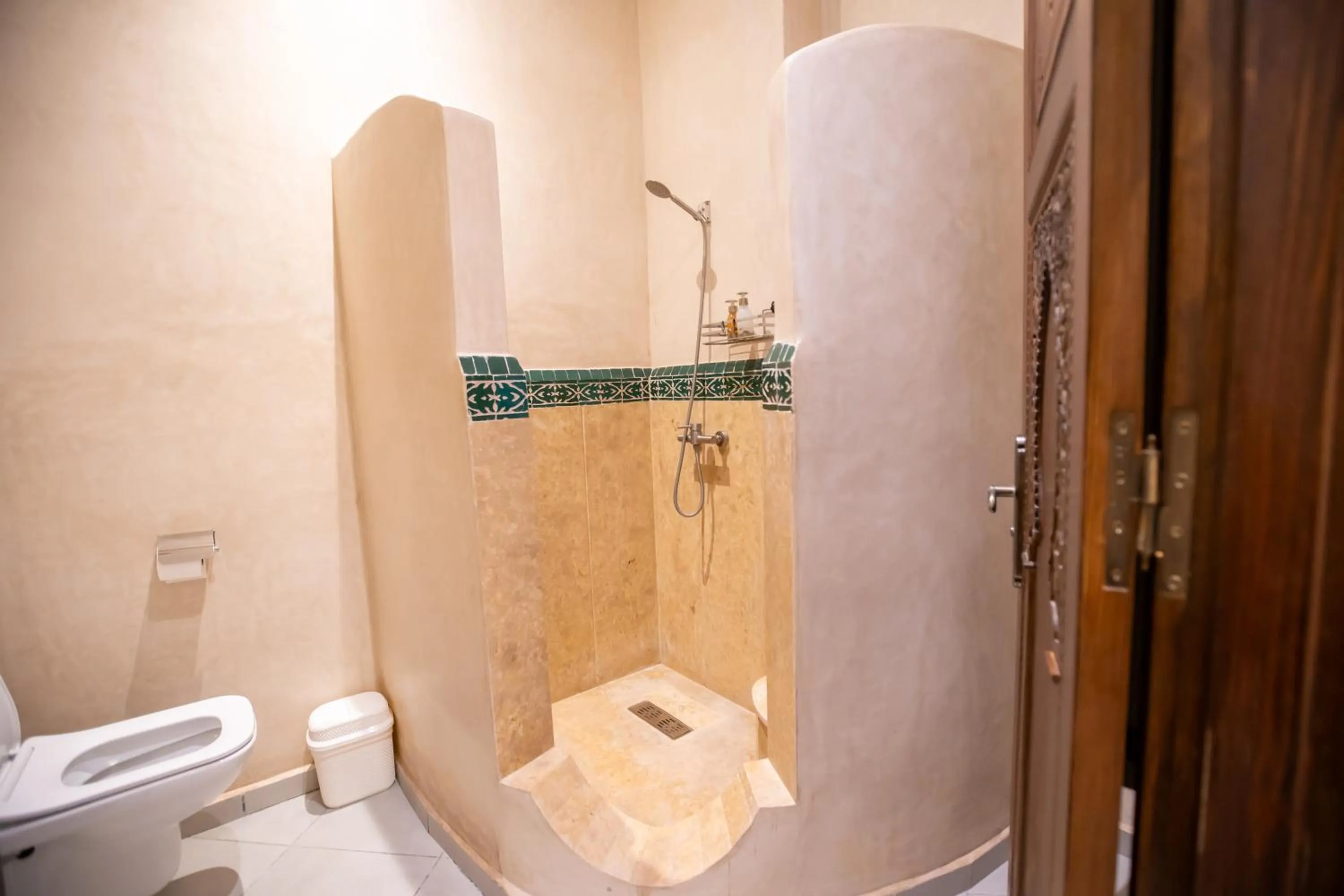 Shower in Riad Mandana & Spa