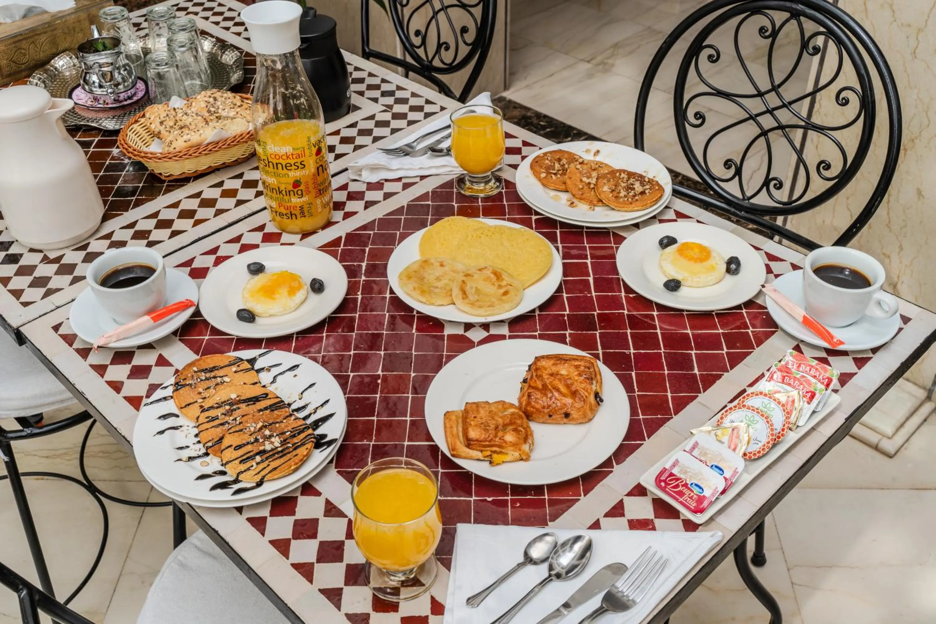 Food and drinks in Riad Mandana & Spa