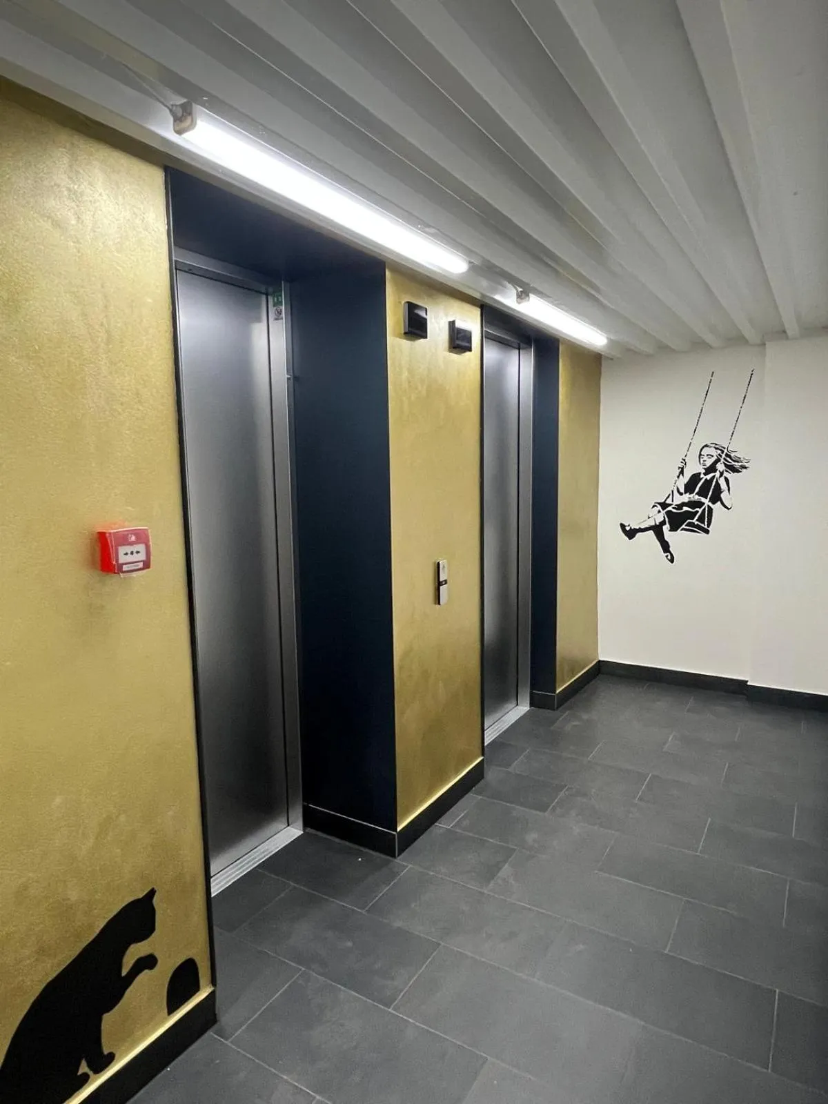 elevator in Post 120 Suites