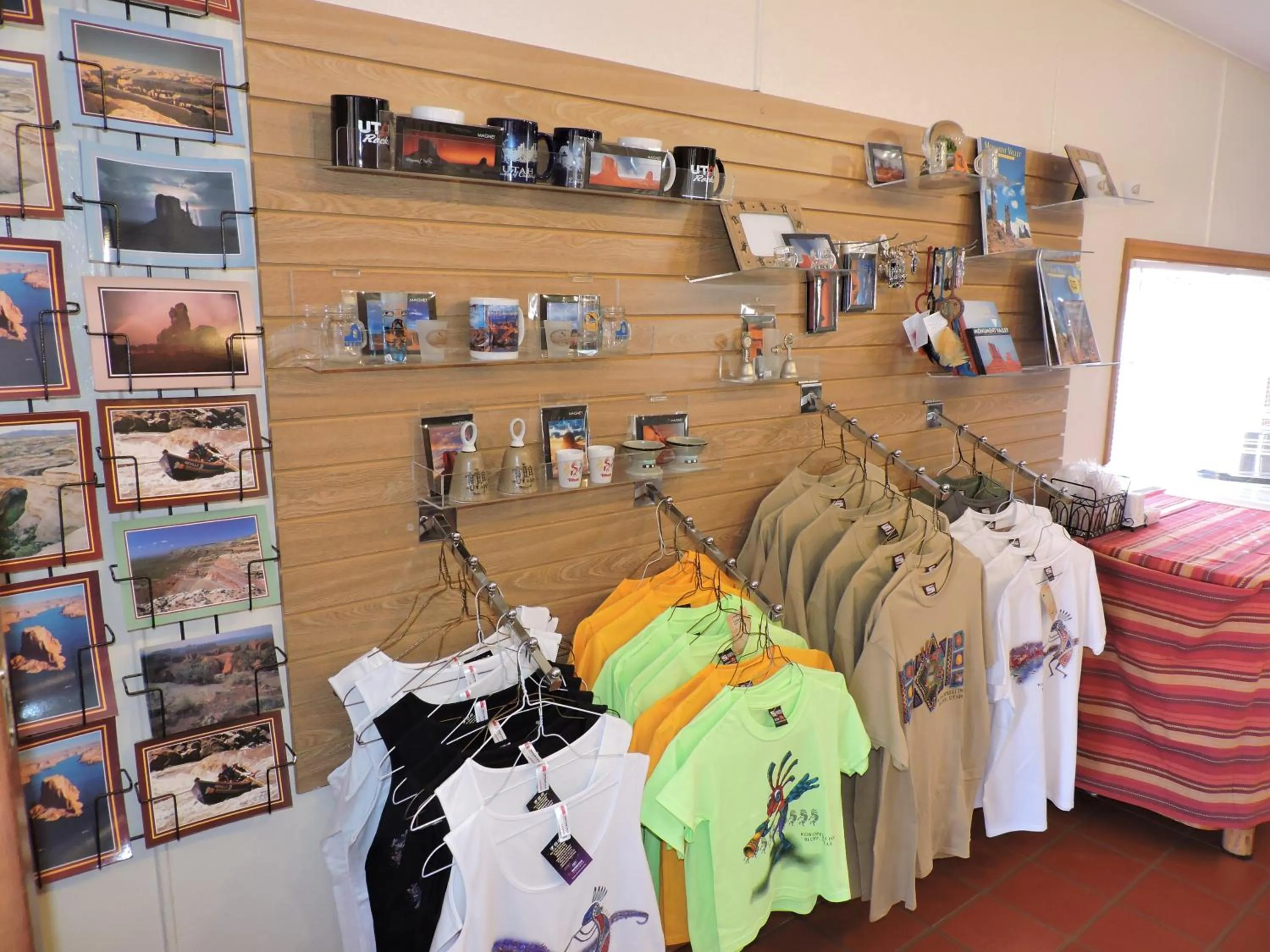 On-site shops in Kokopelli Inn