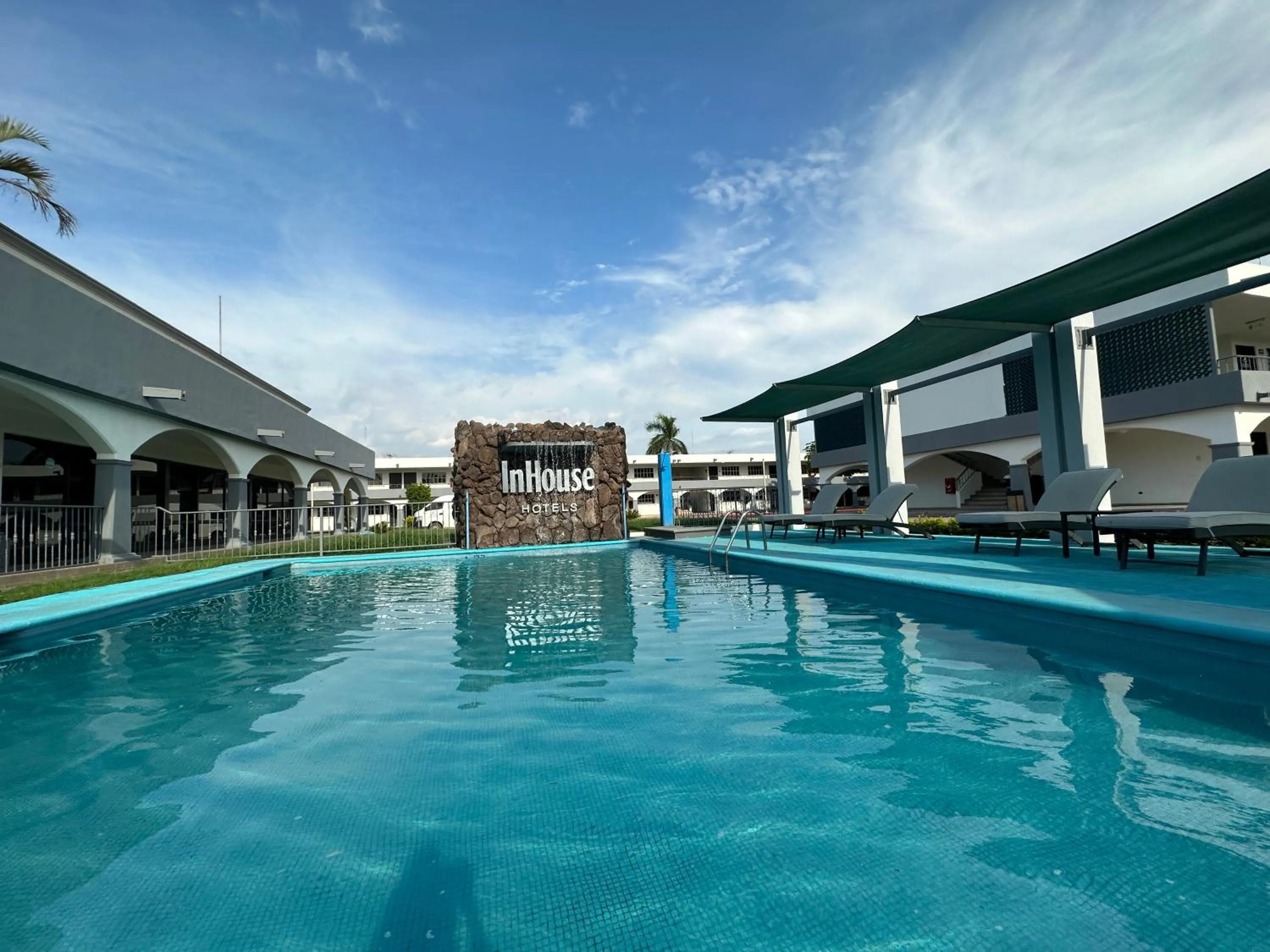 Swimming pool in InHouse Hotel Obregón