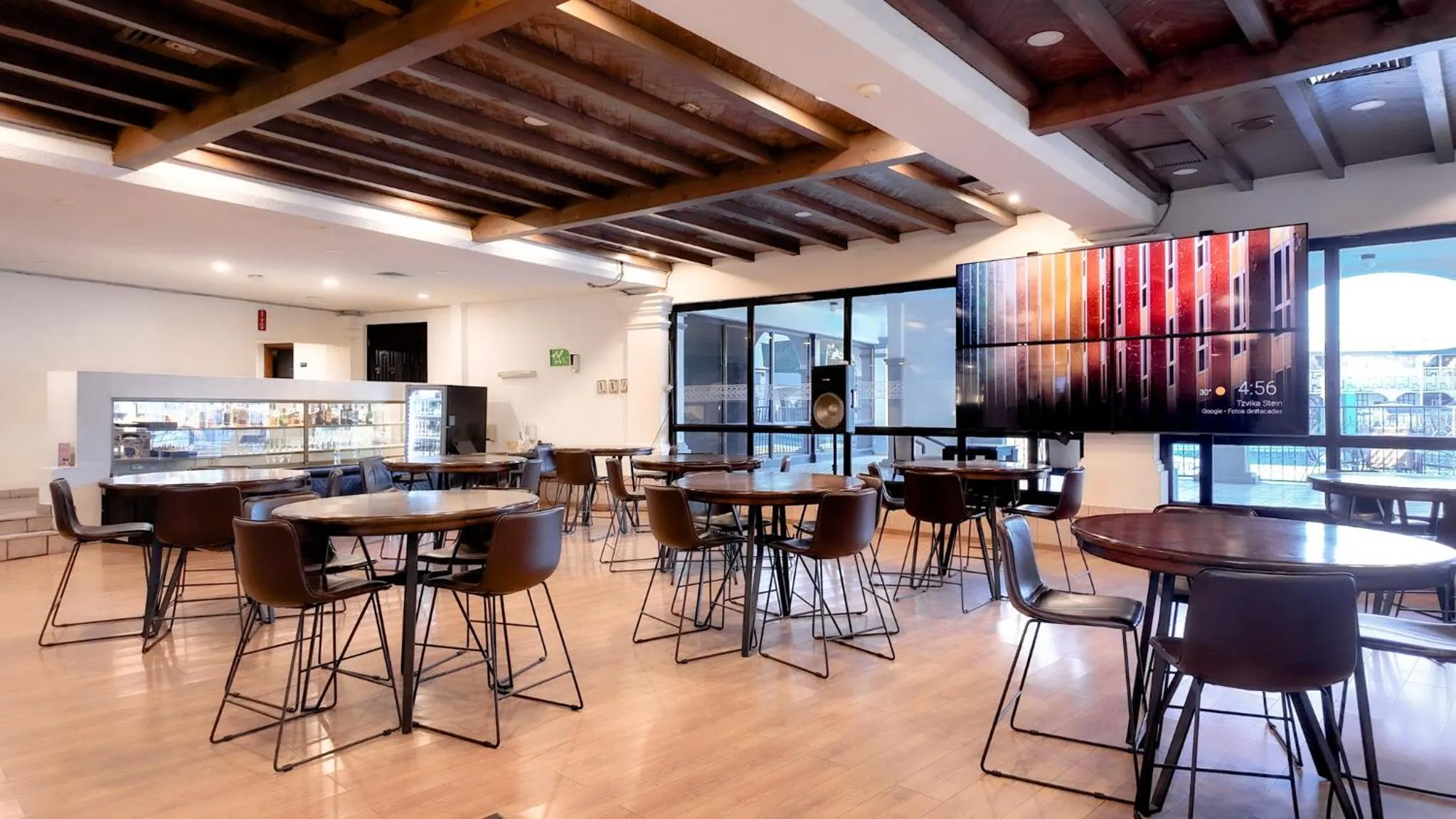 Lounge or bar in InHouse Hotel Obregón