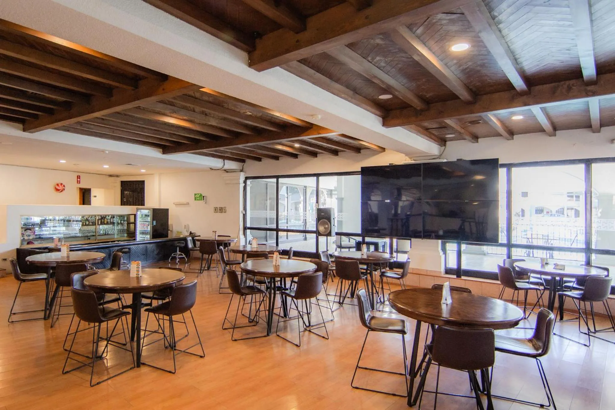 TV and multimedia in InHouse Hotel Obregón