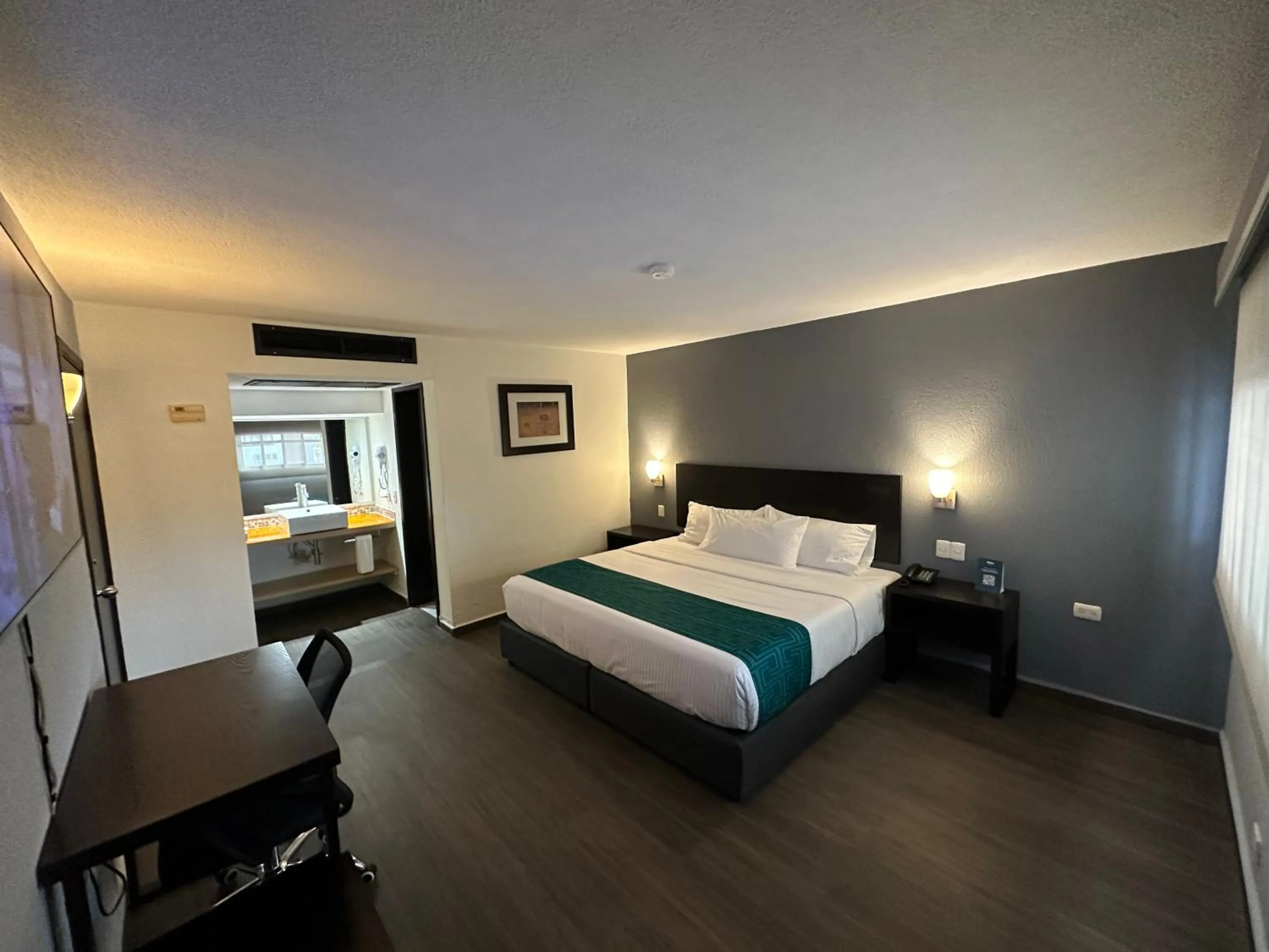 Bed in InHouse Hotel Obregón