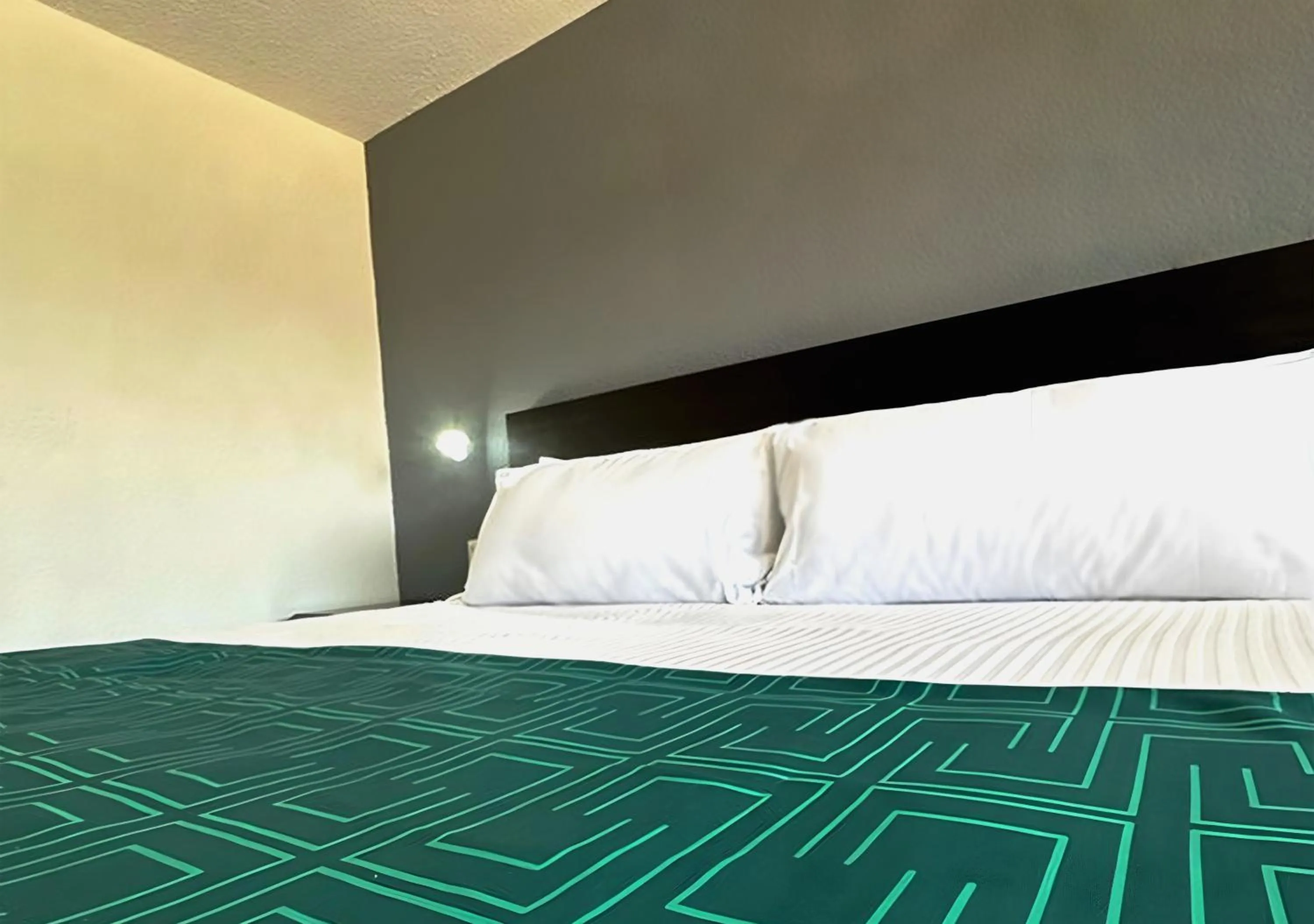 Bed in InHouse Hotel Obregón