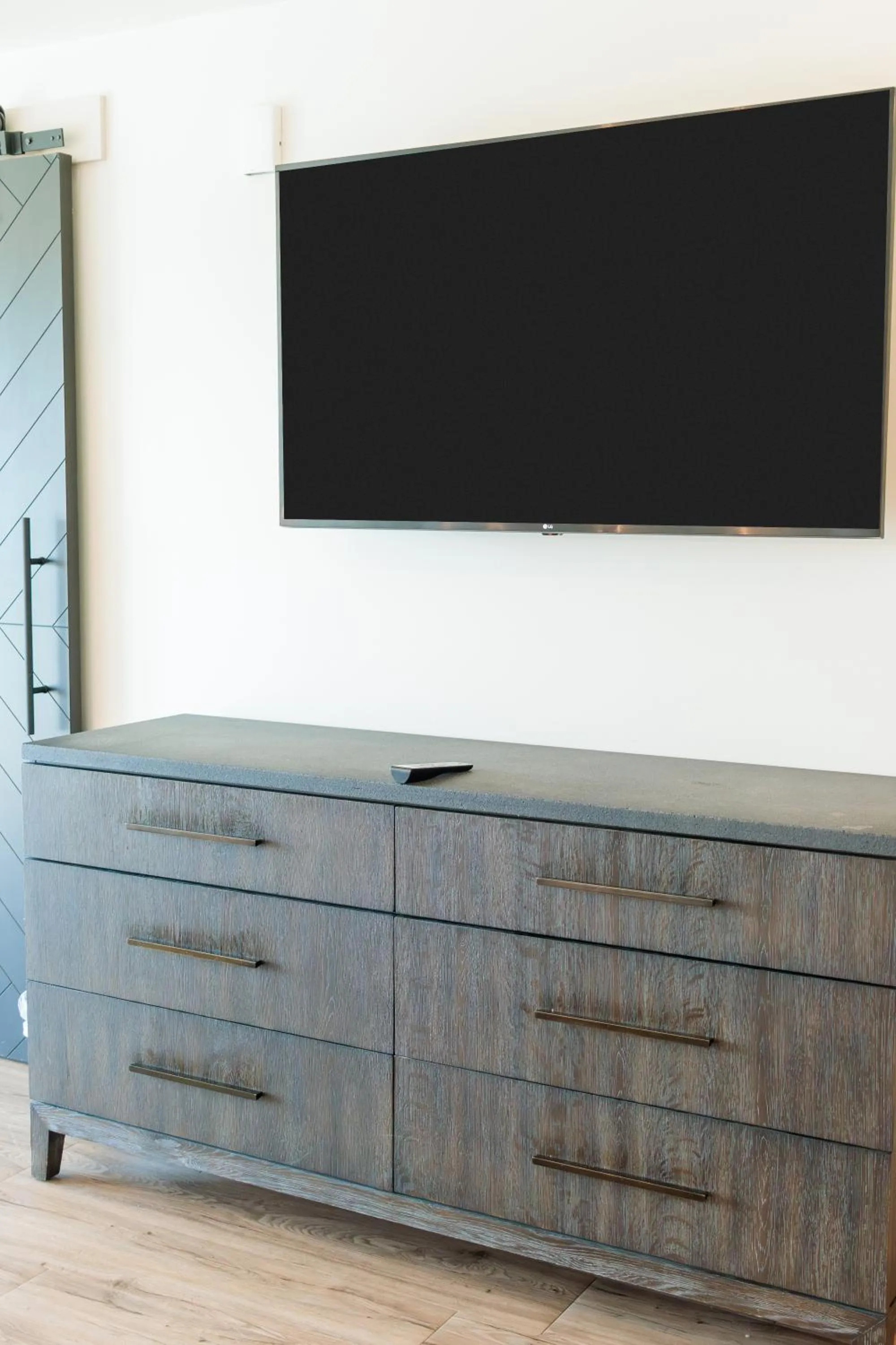 TV and multimedia in Sea Palms Resort