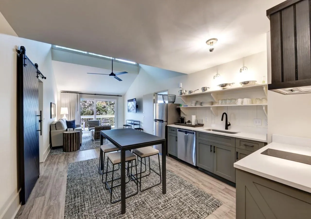 Kitchen or kitchenette in Sea Palms Resort