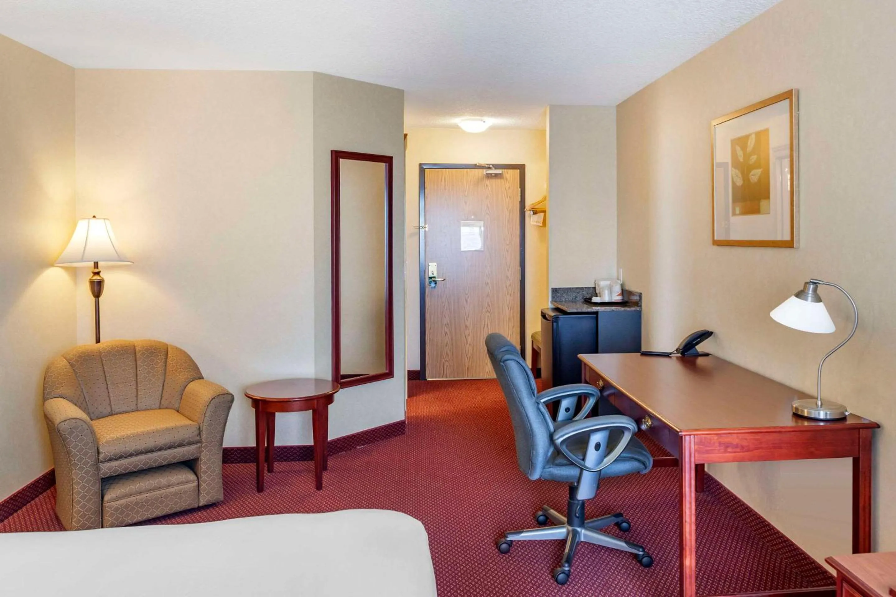 Bedroom in Quality Inn & Suites Edmonton International Airport
