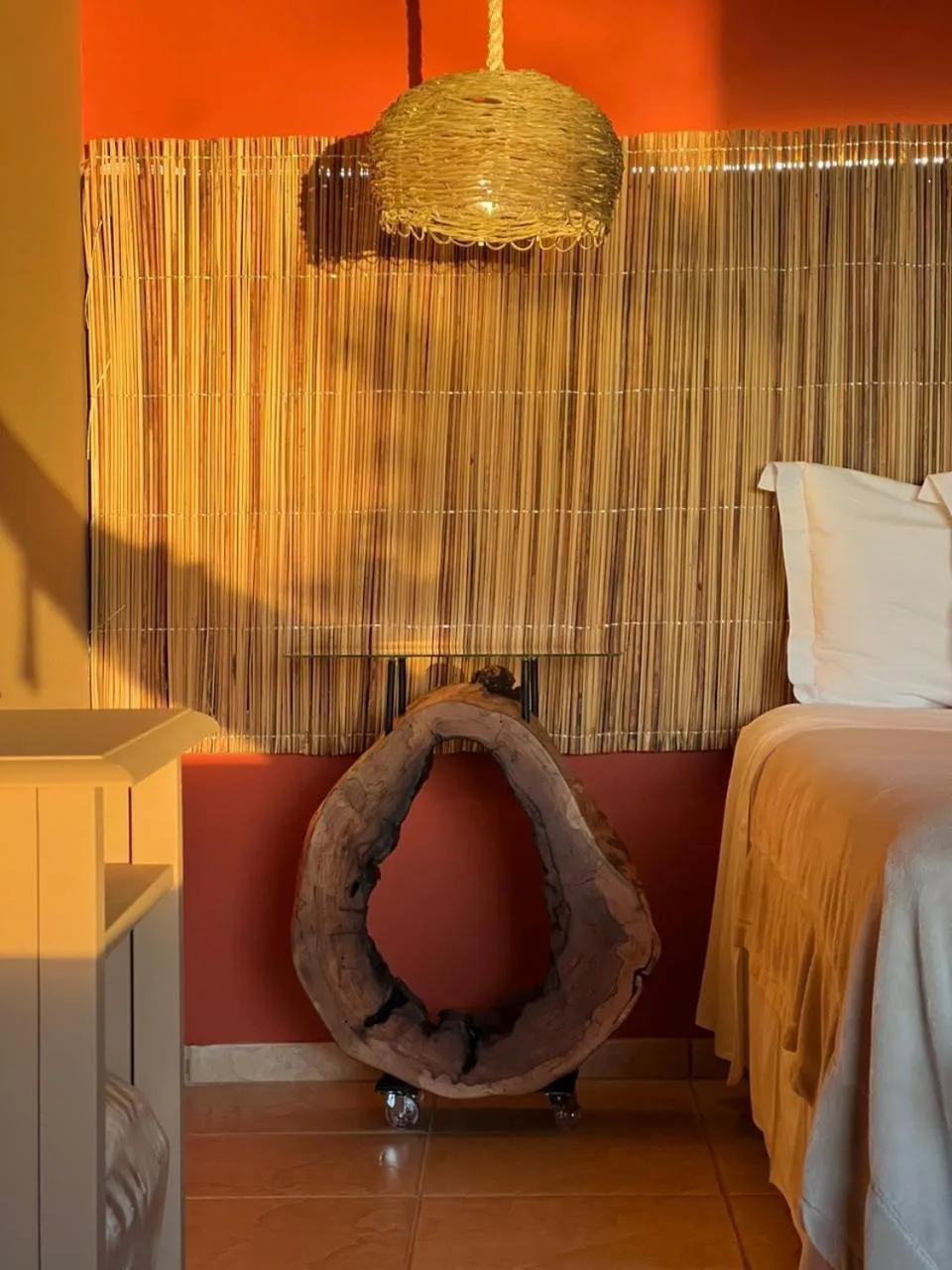 Decorative detail, Bed in Tenondé Park Hotel