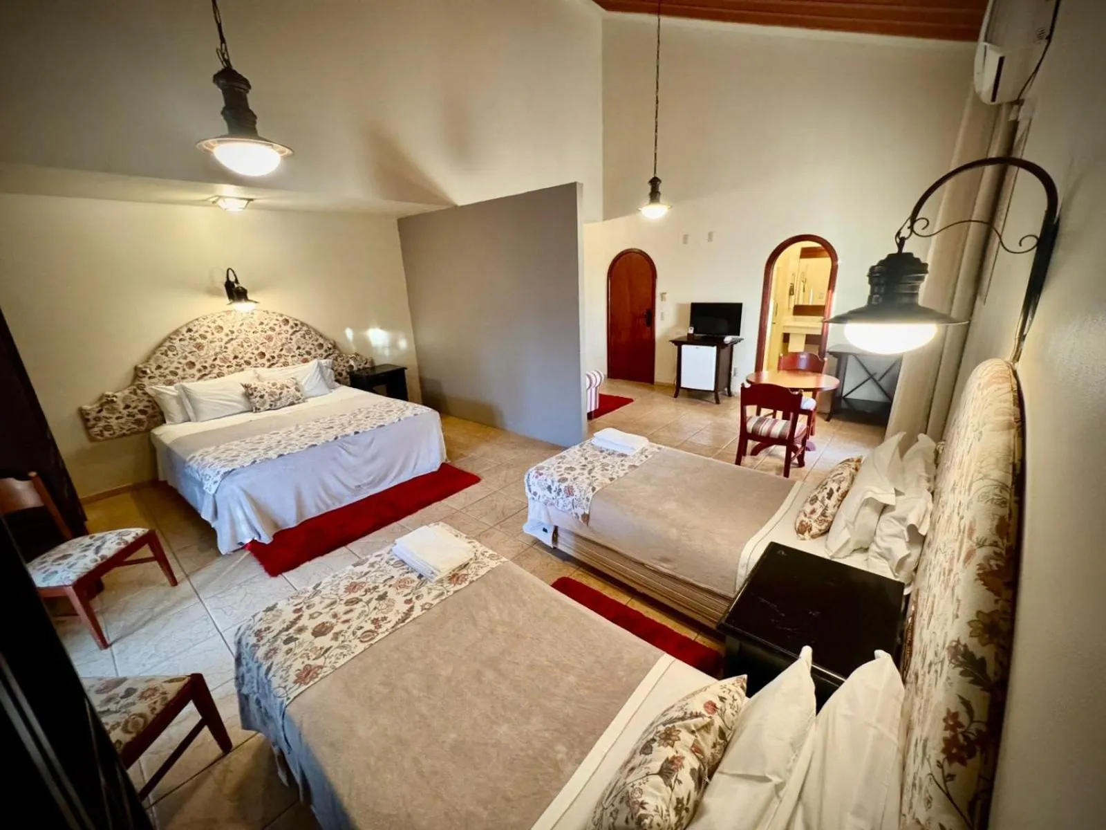 Bed in Tenondé Park Hotel