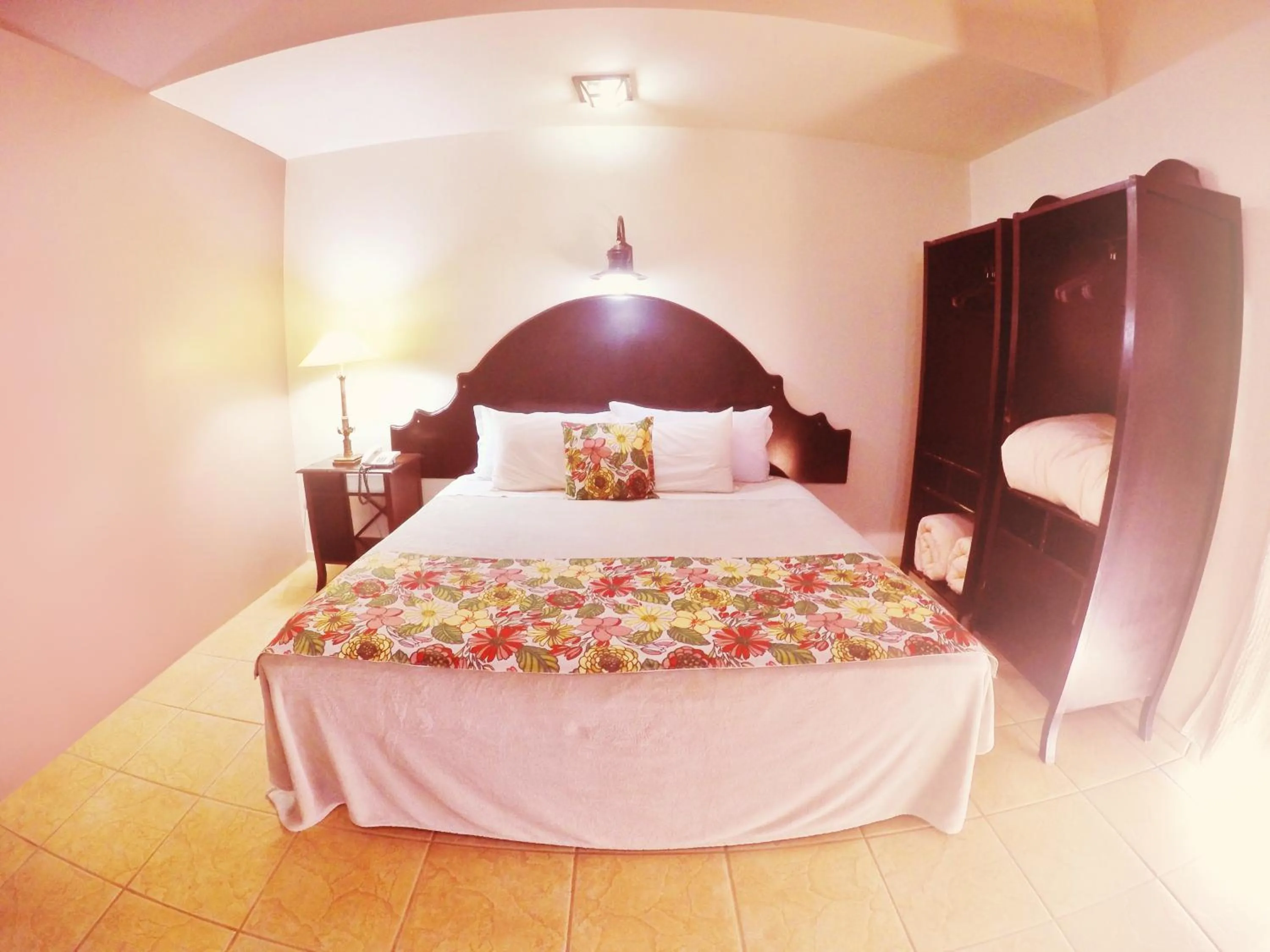 Bed in Tenondé Park Hotel