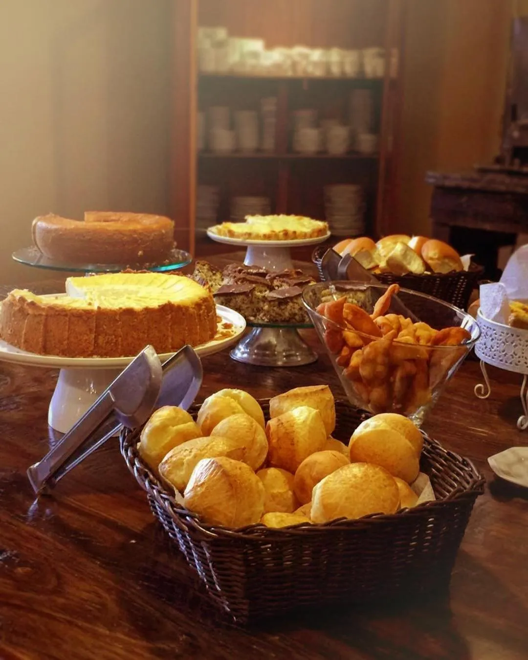 Continental breakfast in Tenondé Park Hotel