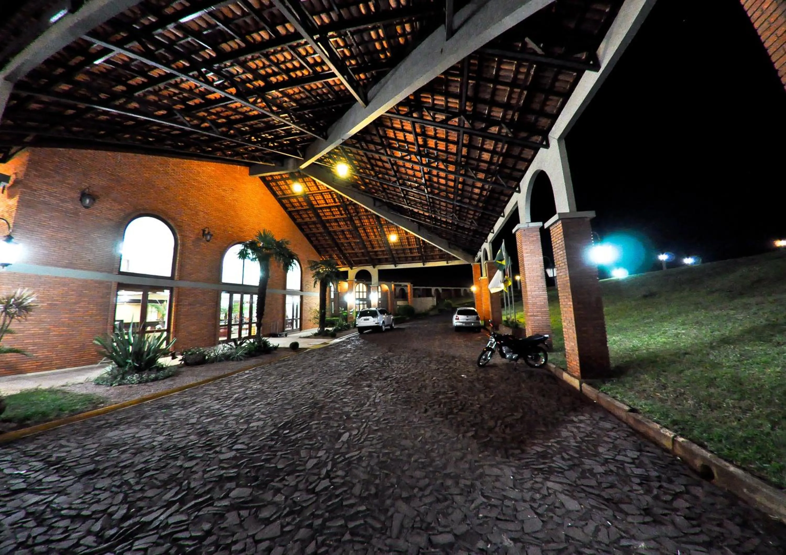 Facade/entrance in Tenondé Park Hotel