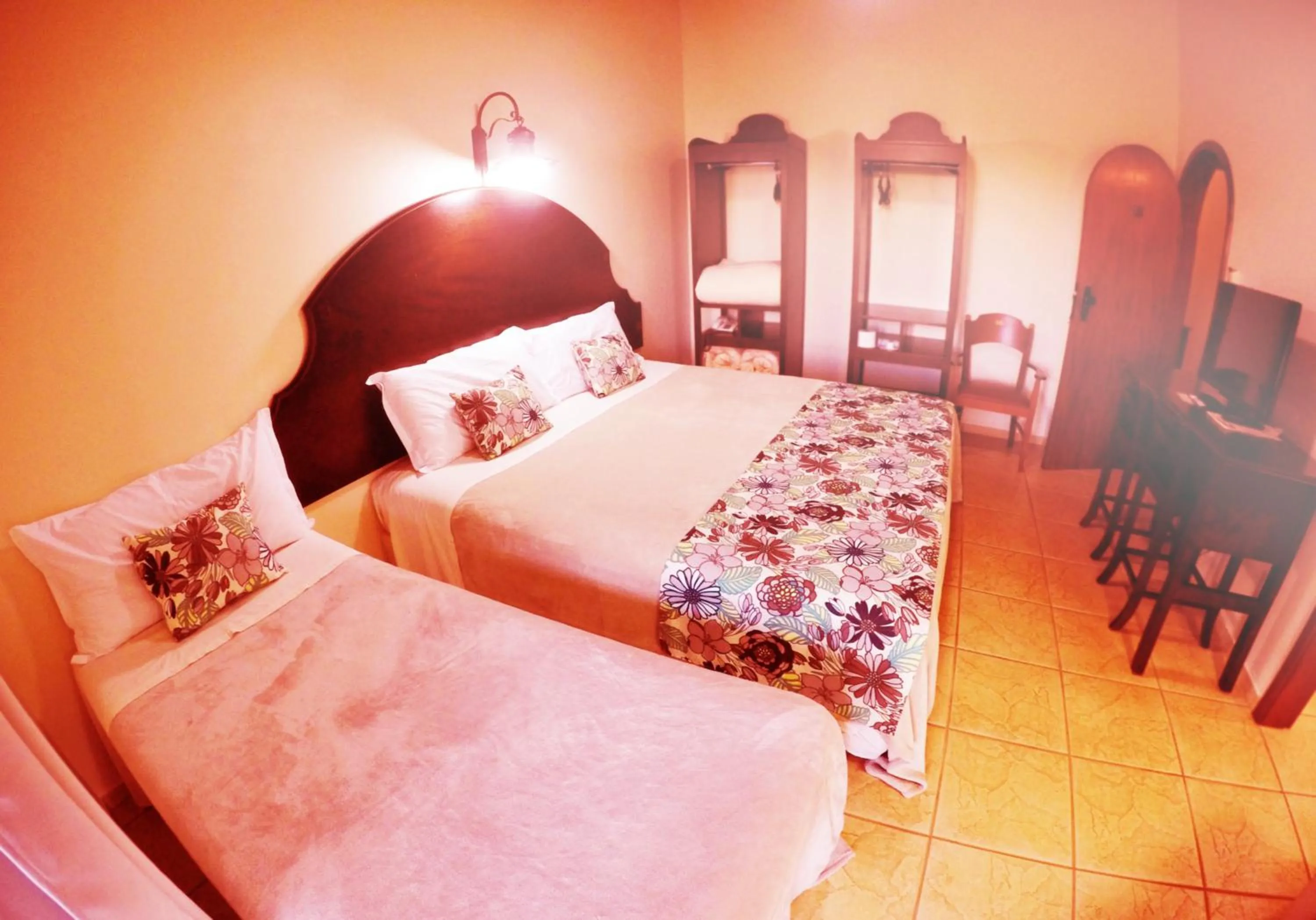 Bed in Tenondé Park Hotel