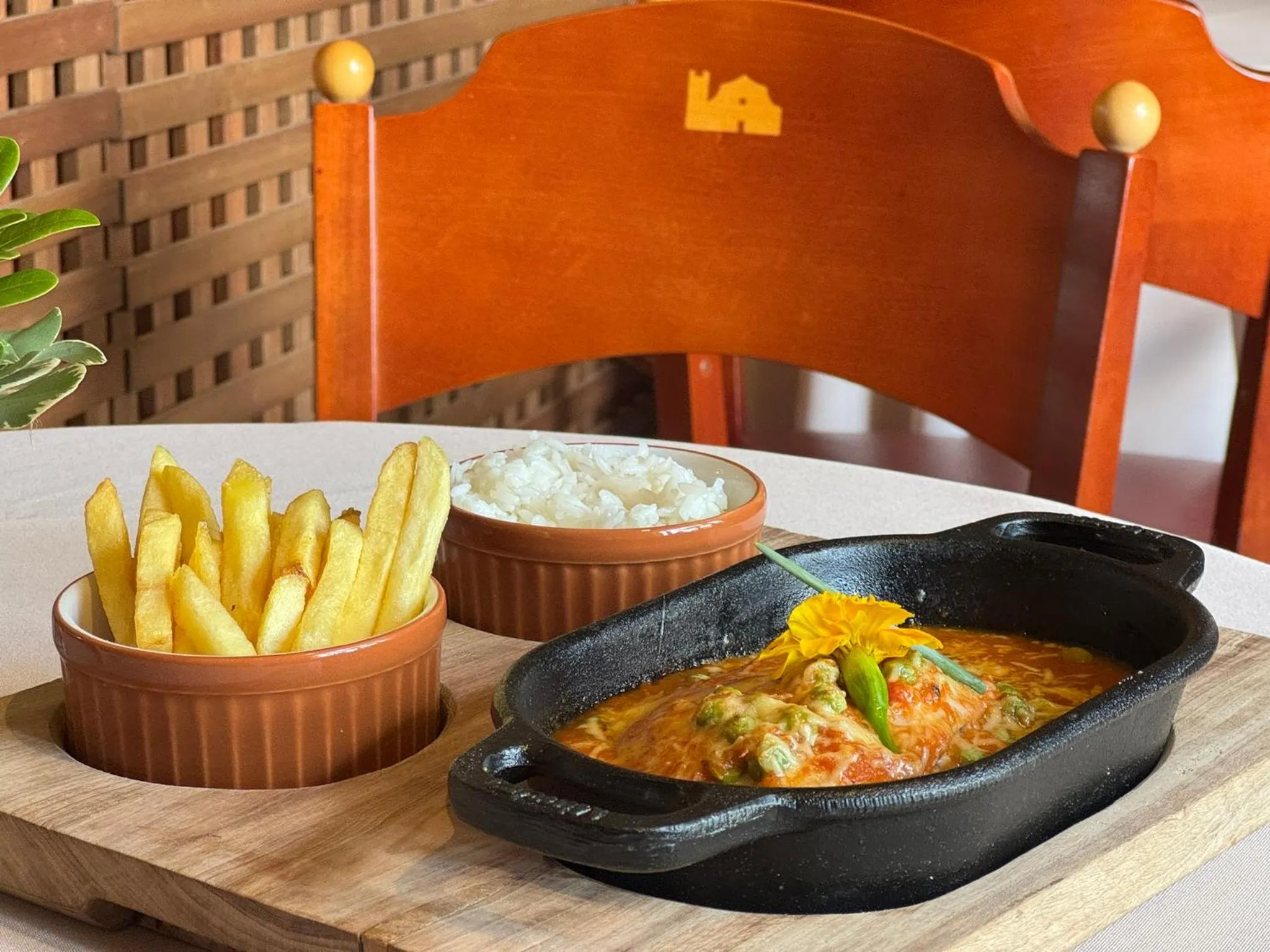 Restaurant/places to eat in Tenondé Park Hotel