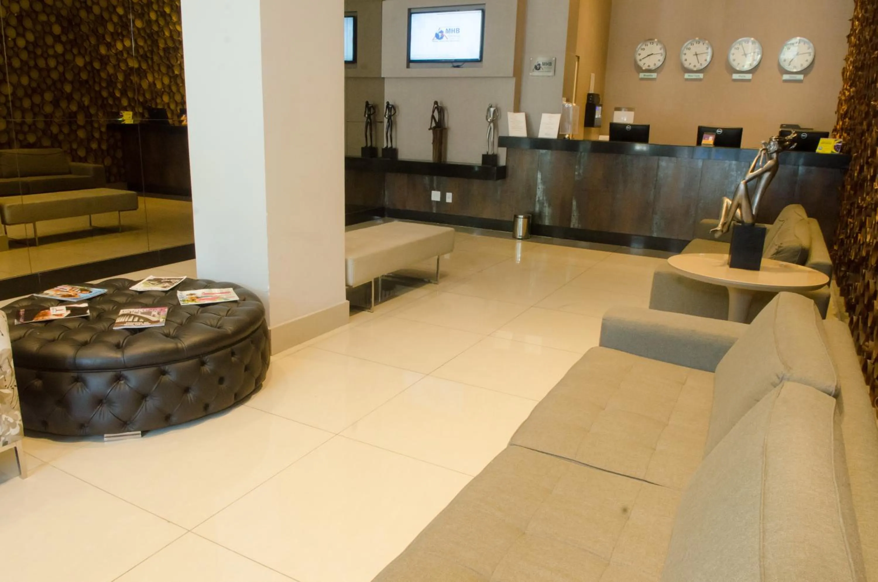 Lobby or reception in Hotel Beaga Convention Expominas by MHB