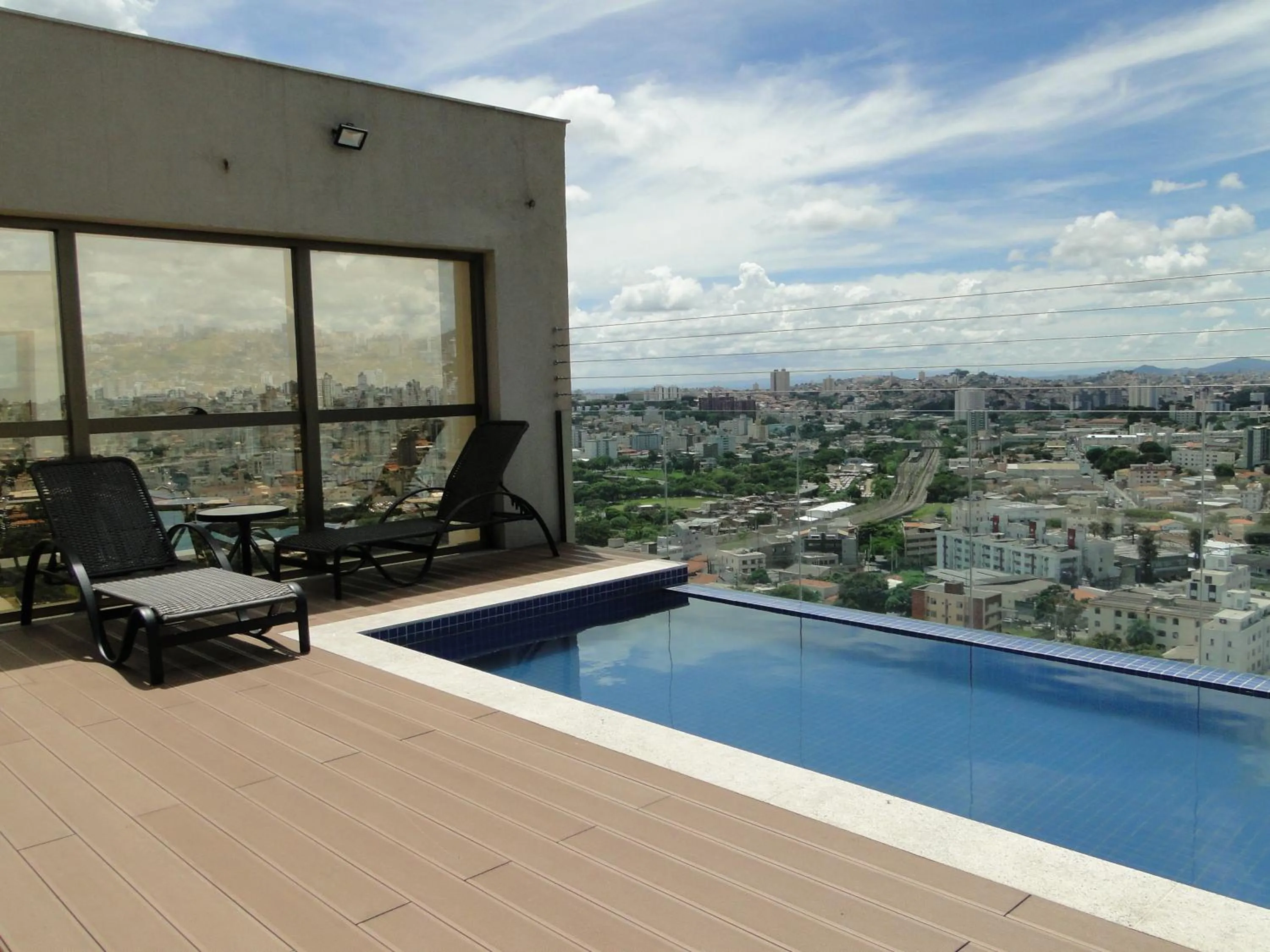 Swimming pool in Hotel Beaga Convention Expominas by MHB