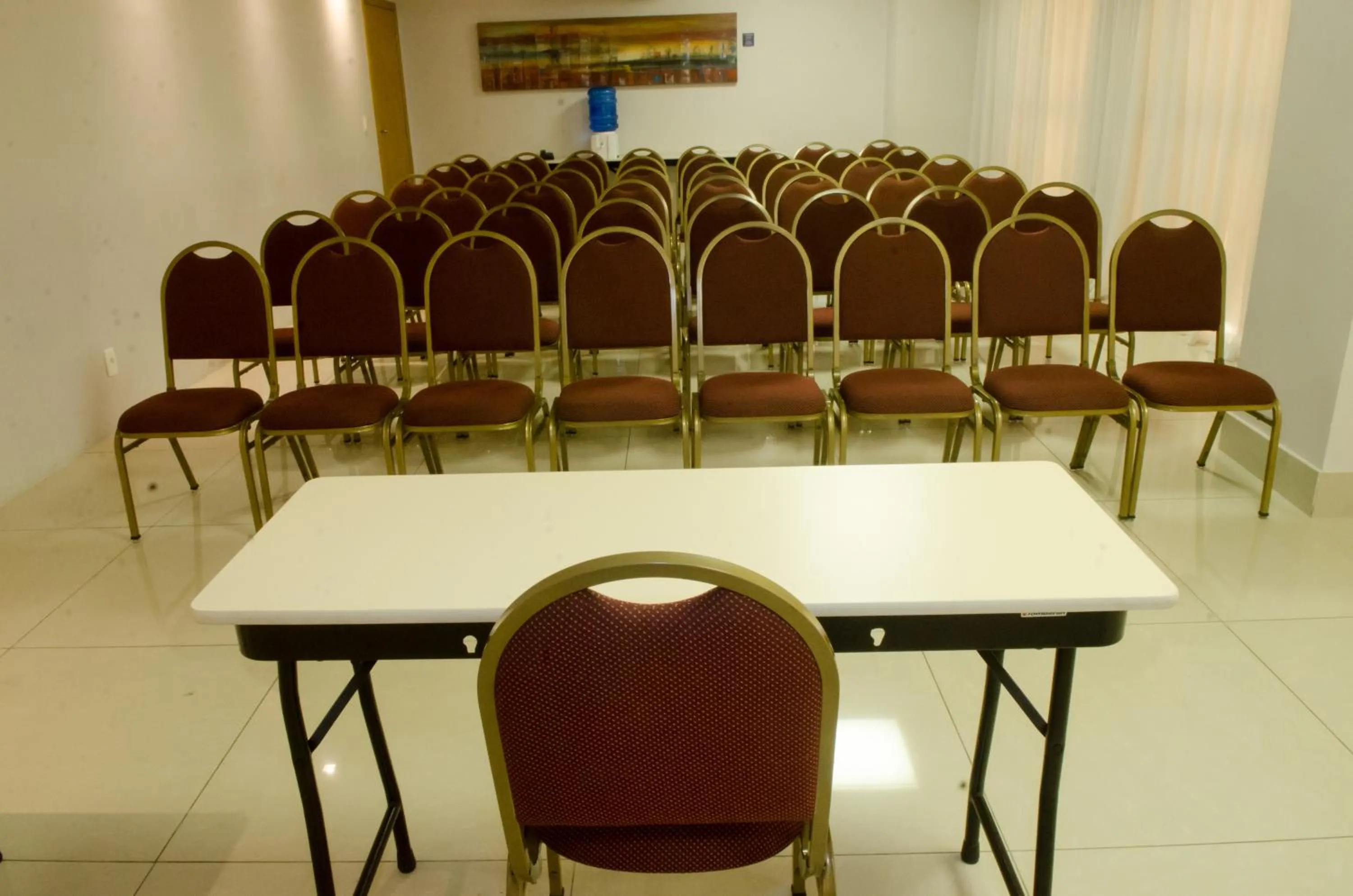 Meeting/conference room in Hotel Beaga Convention Expominas by MHB