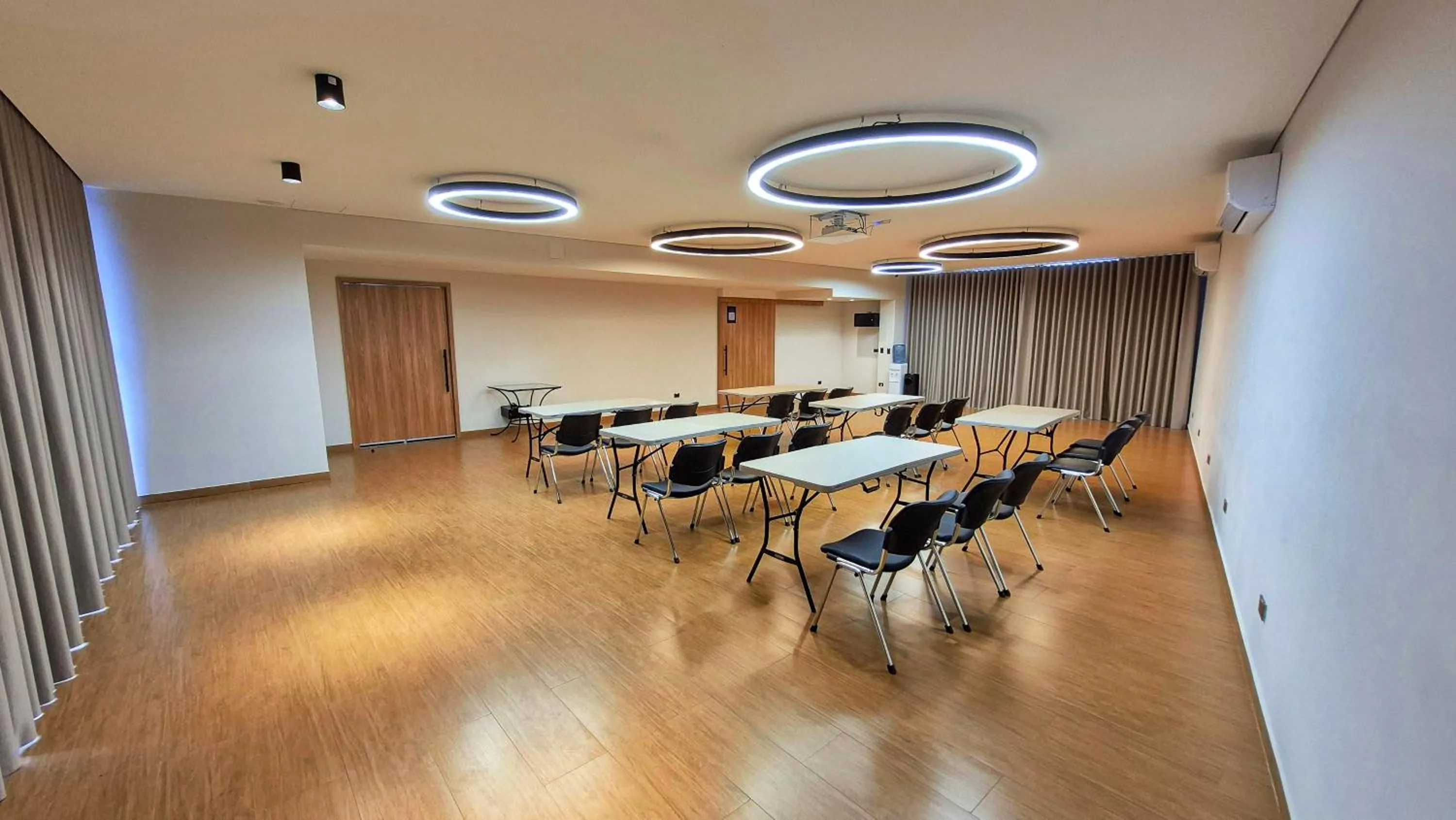 Meeting/conference room in Hotel Santiago de Arma