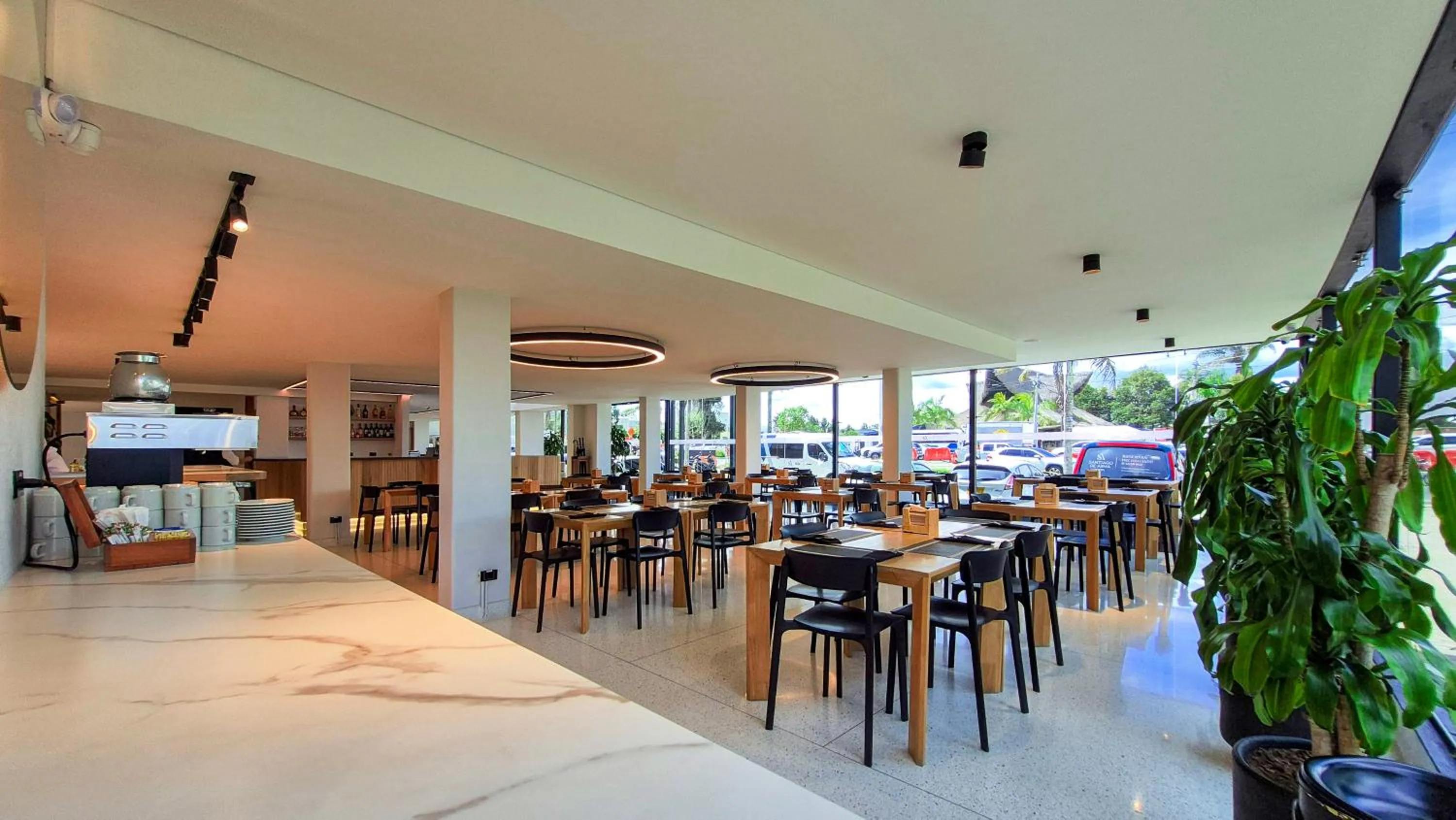 Restaurant/places to eat in Hotel Santiago de Arma