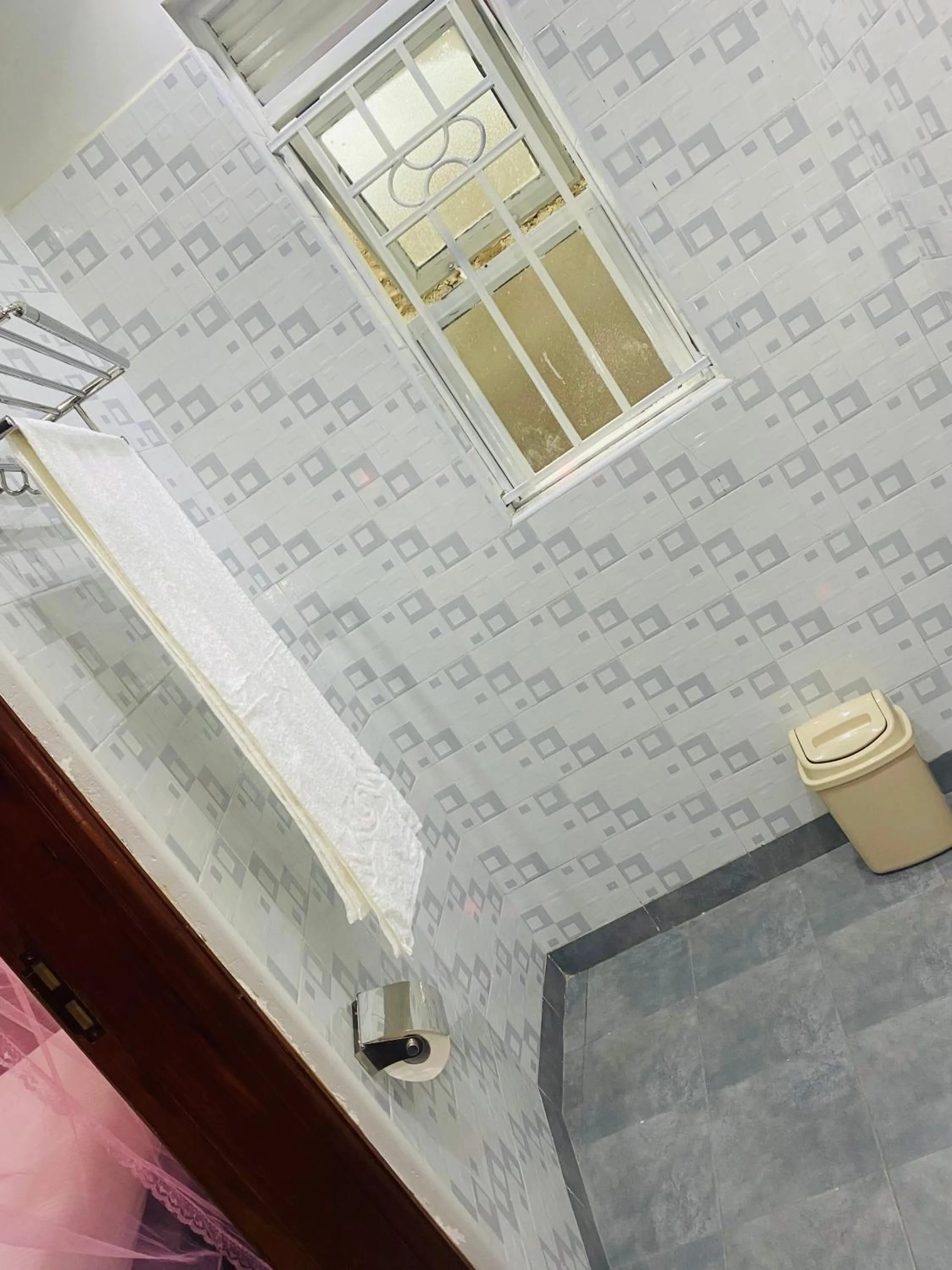 Bathroom in Dyvan Lounge & Cottages