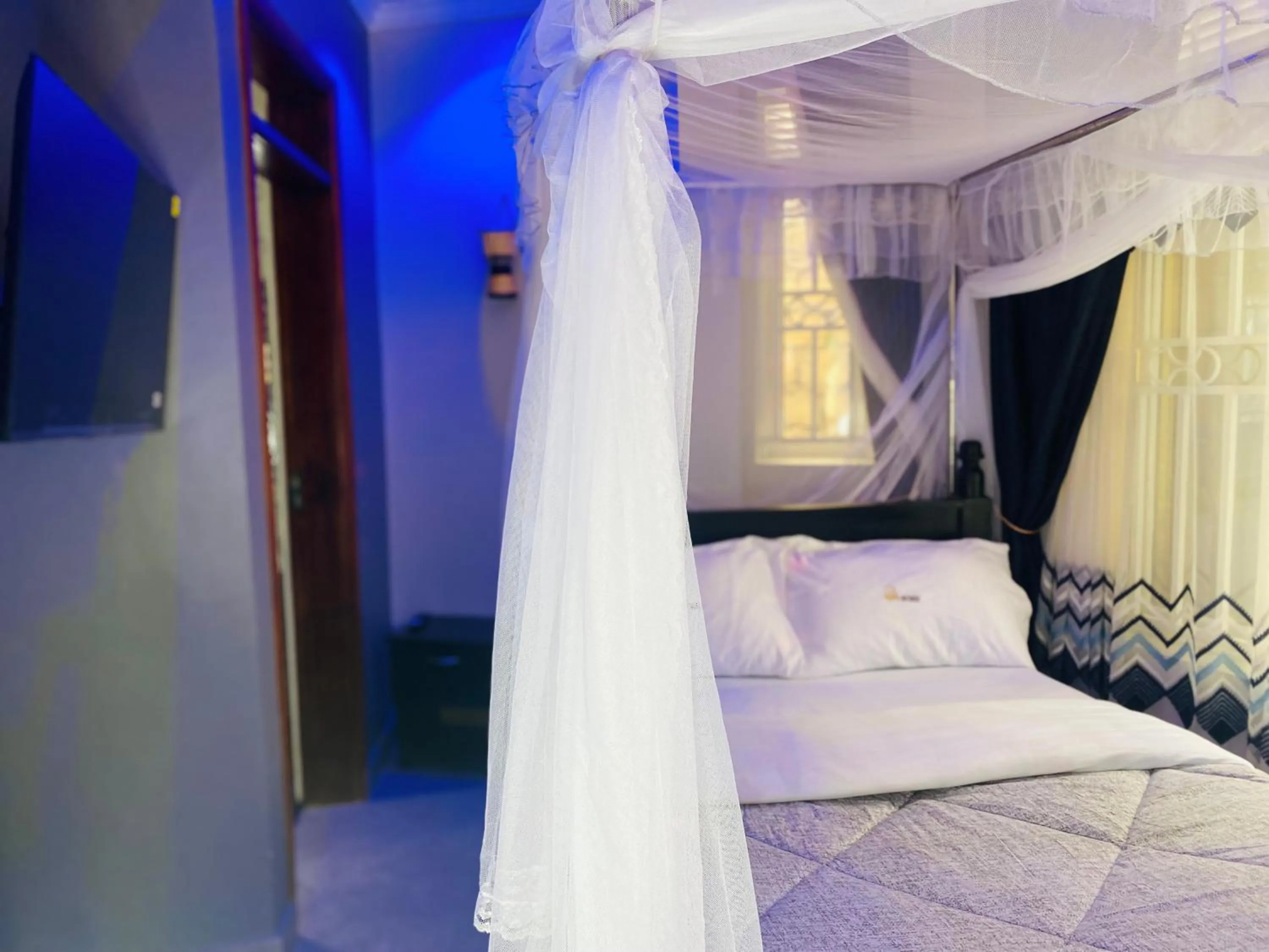 Bed in Dyvan Lounge & Cottages