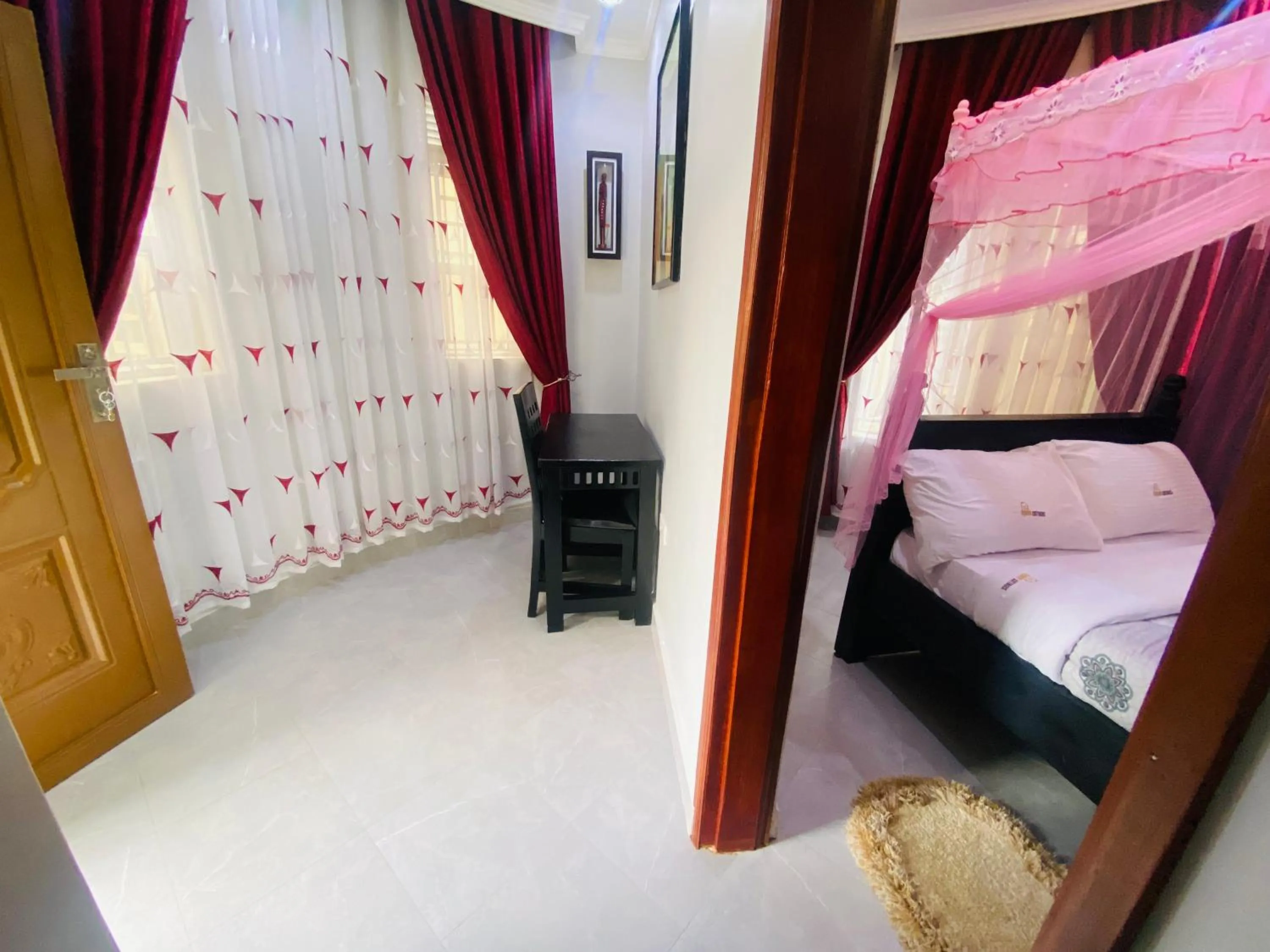 Bed in Dyvan Lounge & Cottages