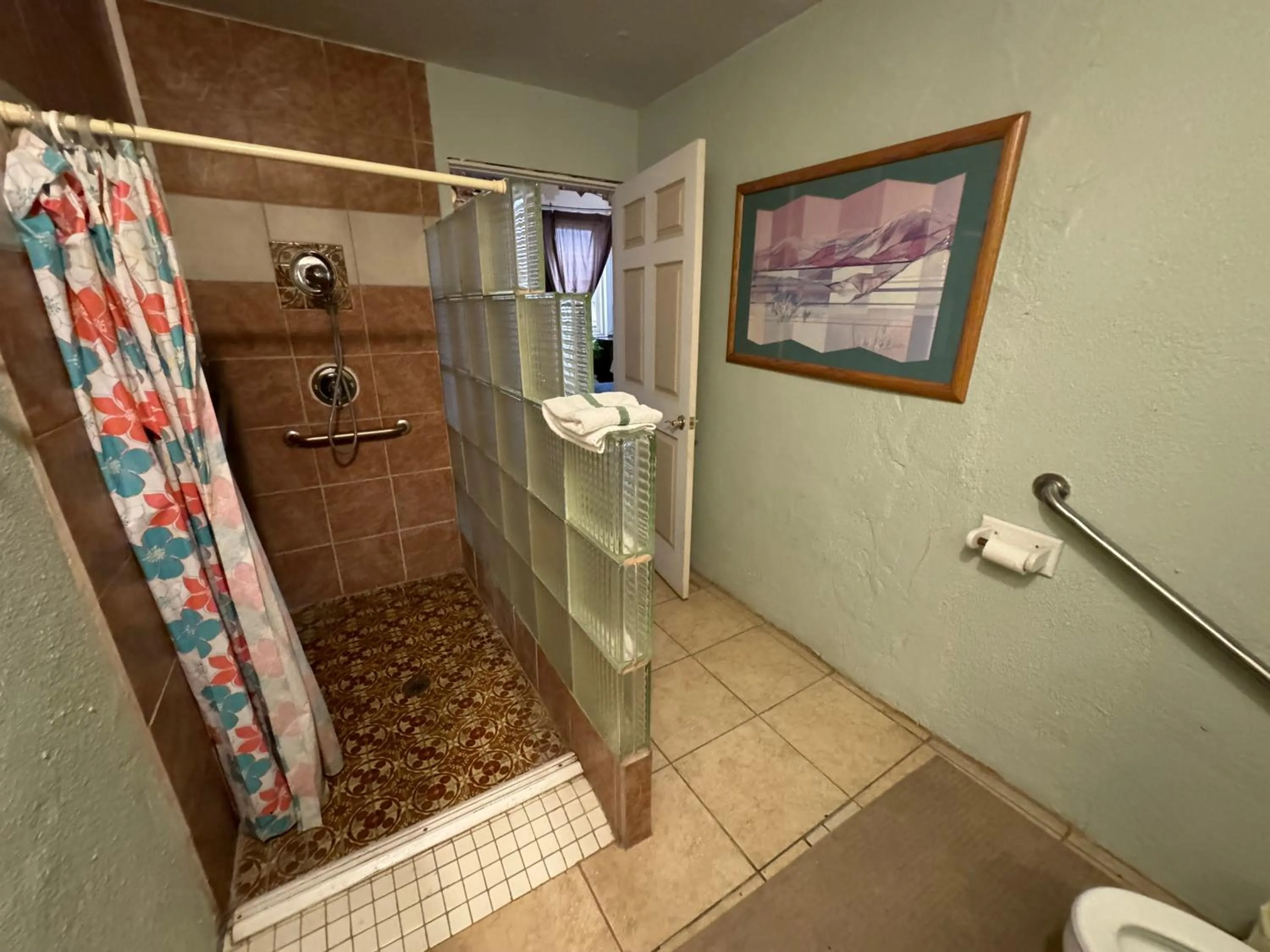 Shower in Steam Train Hotel