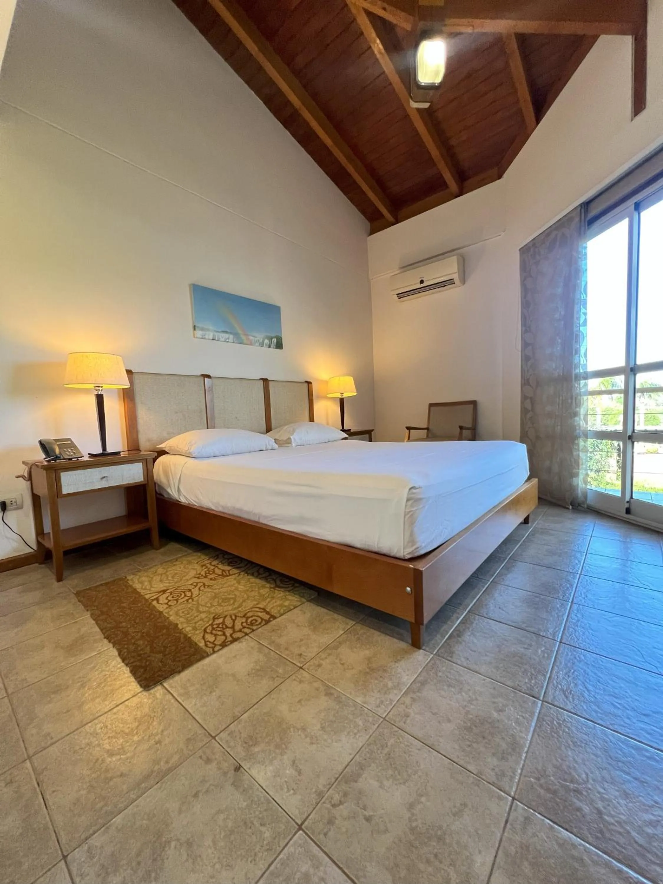 Photo of the whole room, Bed in Hotel Maitei Posadas