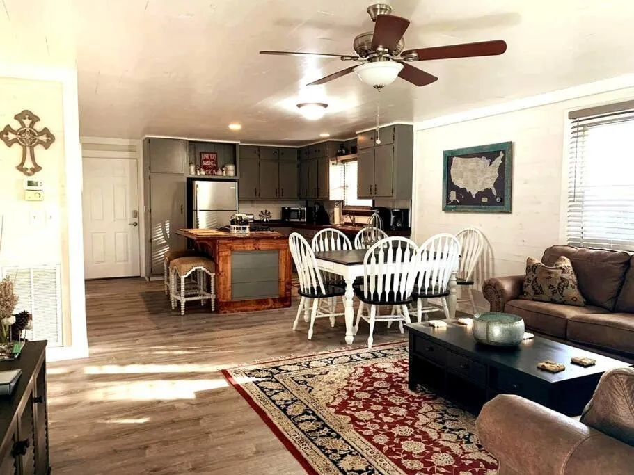 Kitchen or kitchenette in Mae’s Cottage in the Clouds