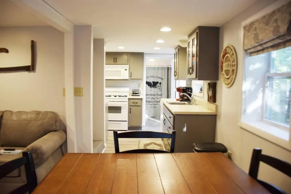Kitchen or kitchenette in Mae’s Cottage in the Clouds