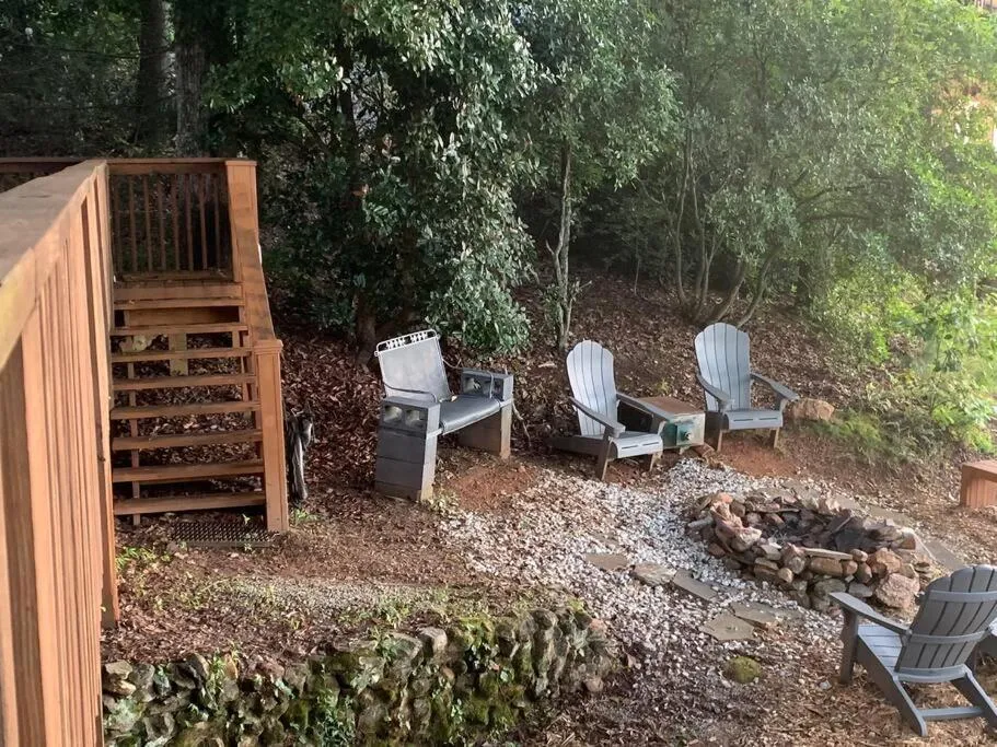 Garden in Mae’s Cottage in the Clouds