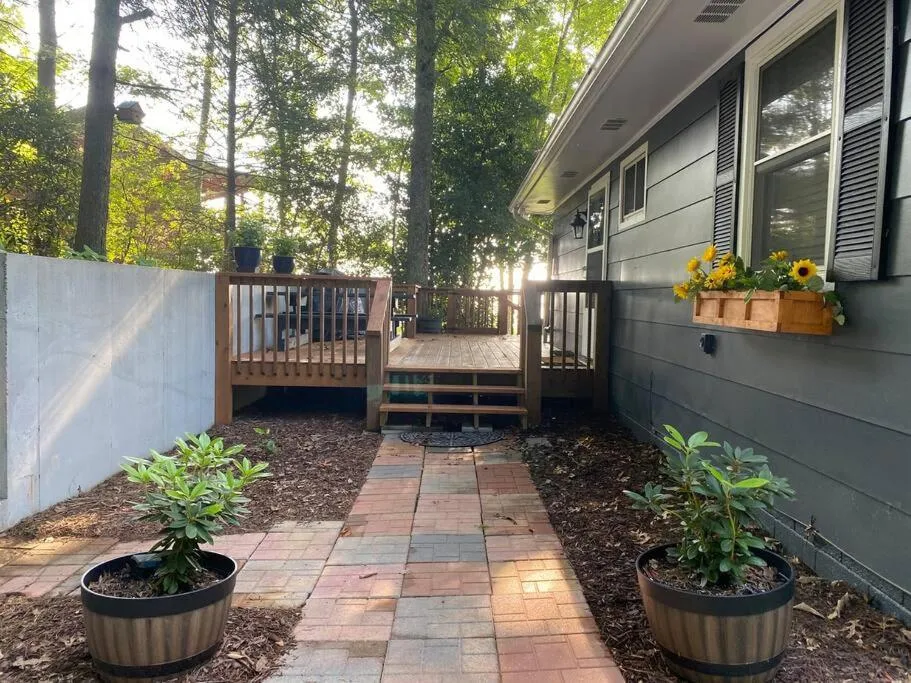 Balcony/Terrace in Mae’s Cottage in the Clouds