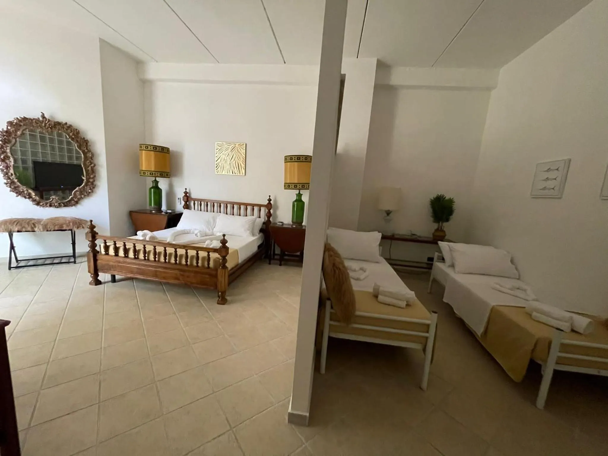 Bed in wild rooms&house